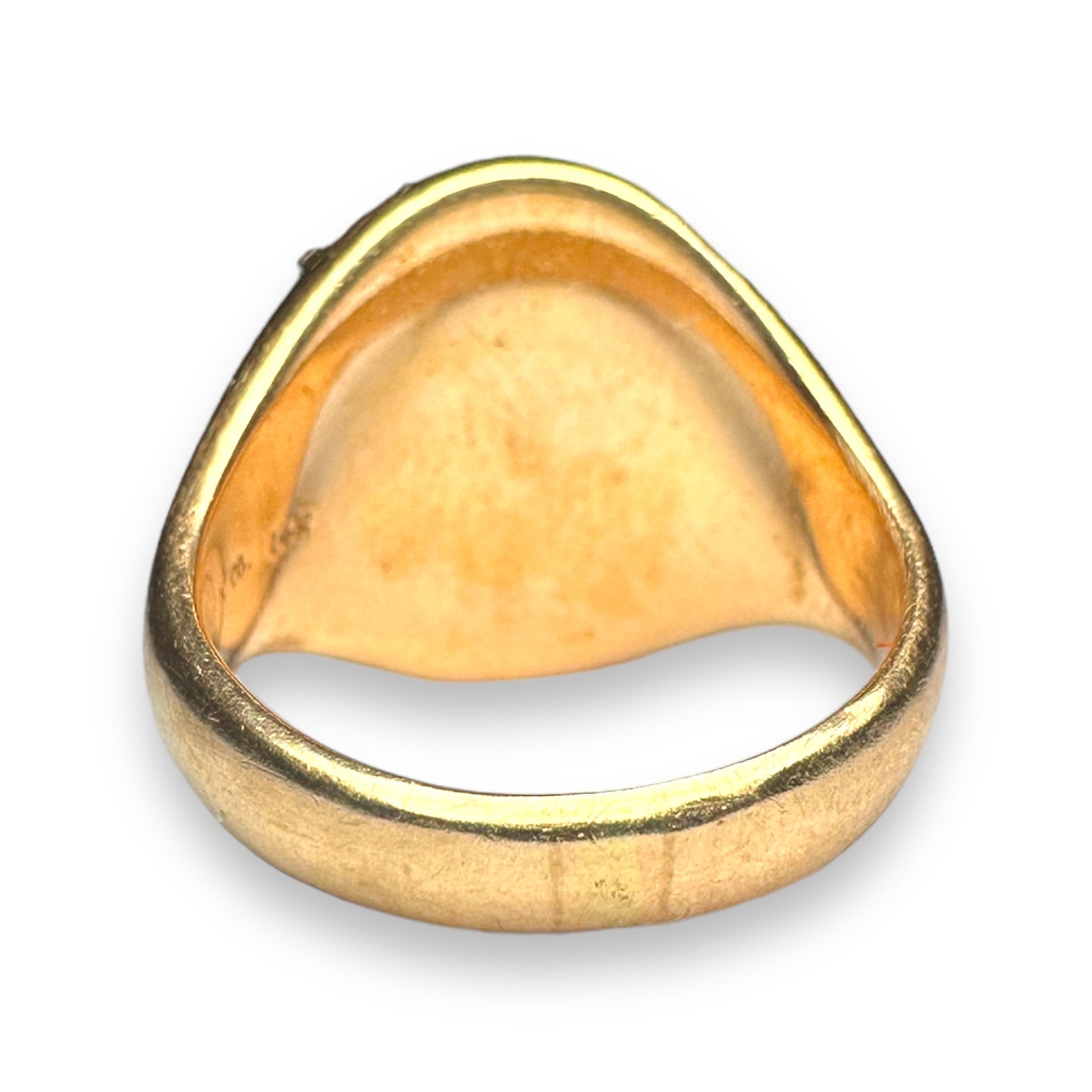 A signet ring 9k gold