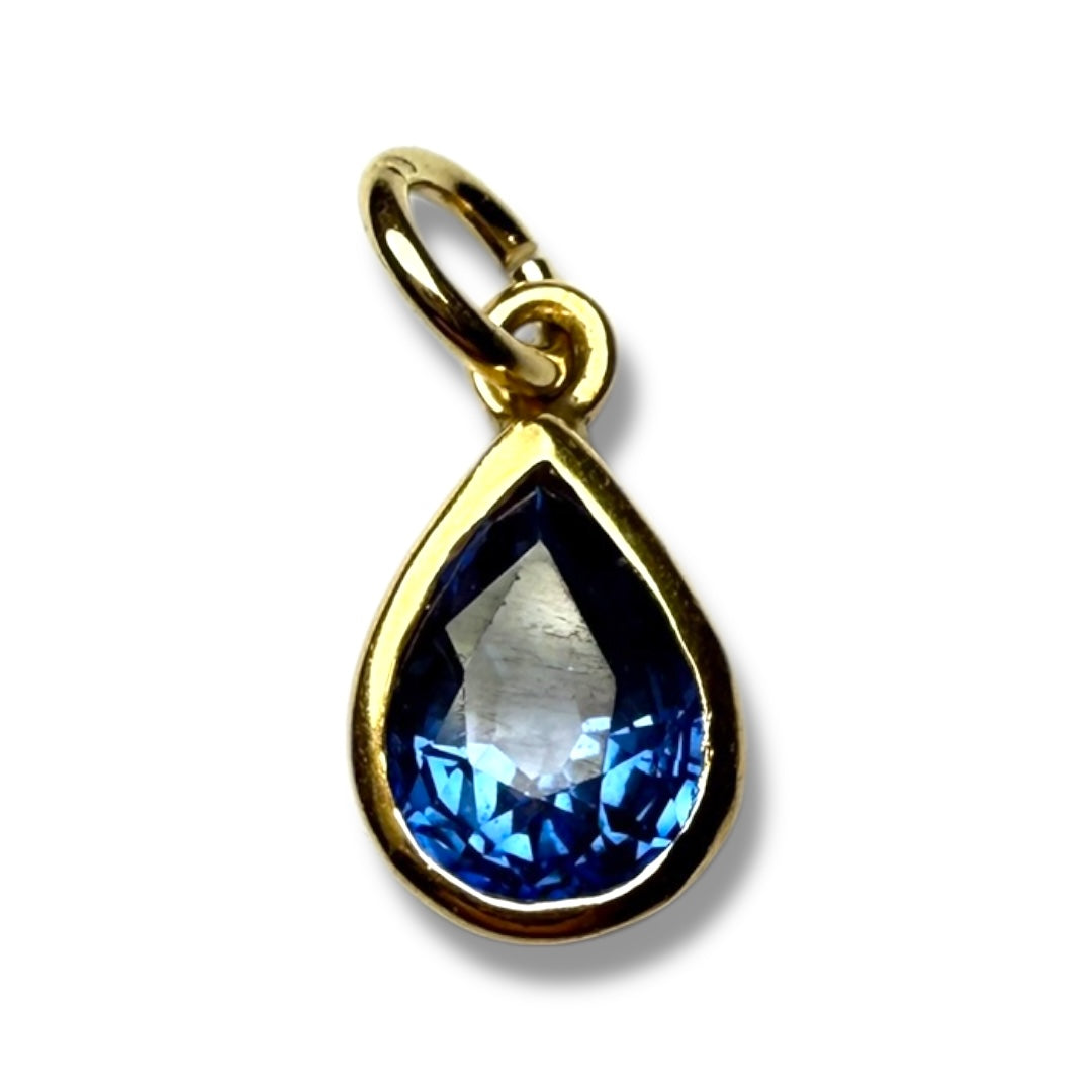 Sapphire pendant in 18k gold
