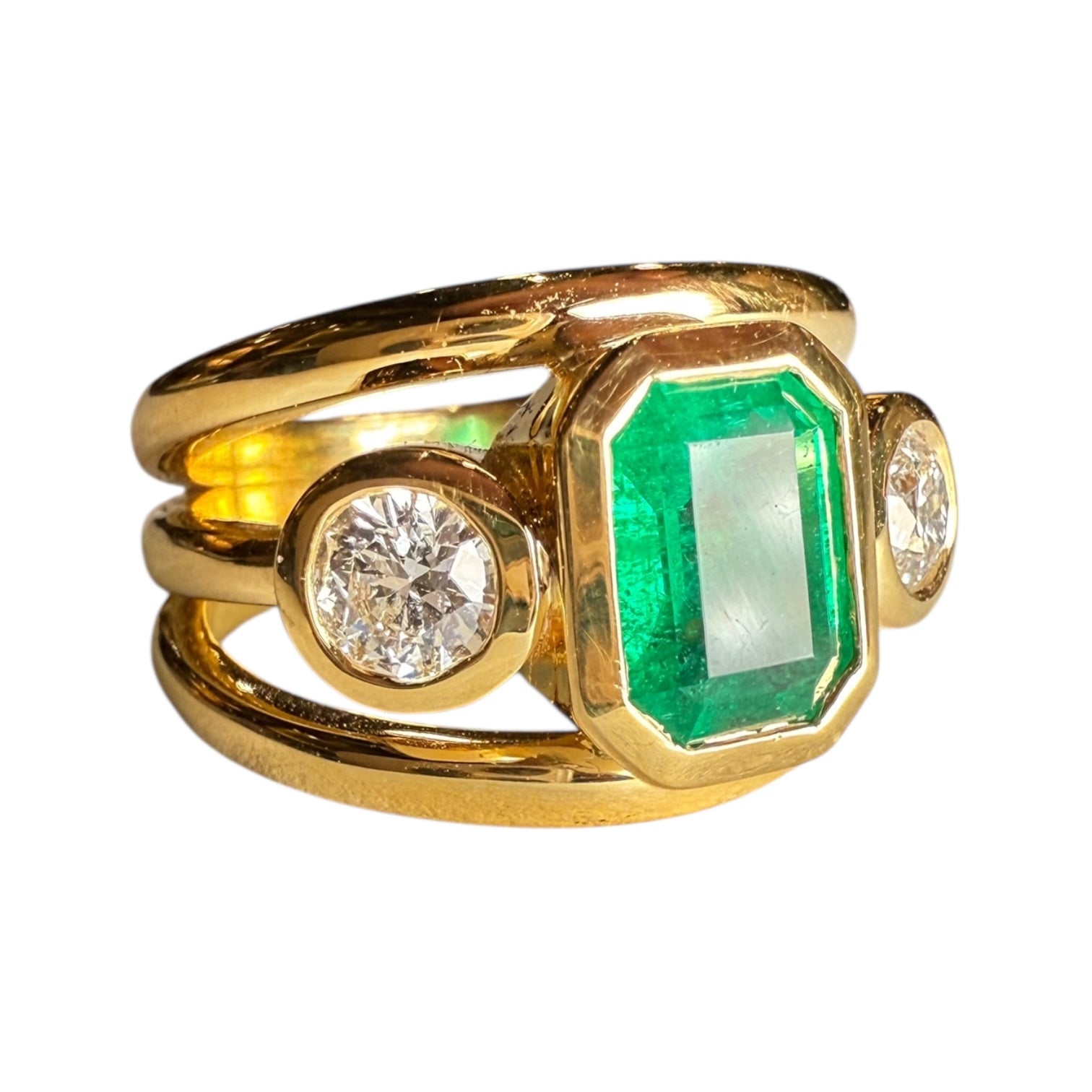14kt Yellow Gold Ring with Natural Emerald and Diamonds – 1.39ct Center Stone