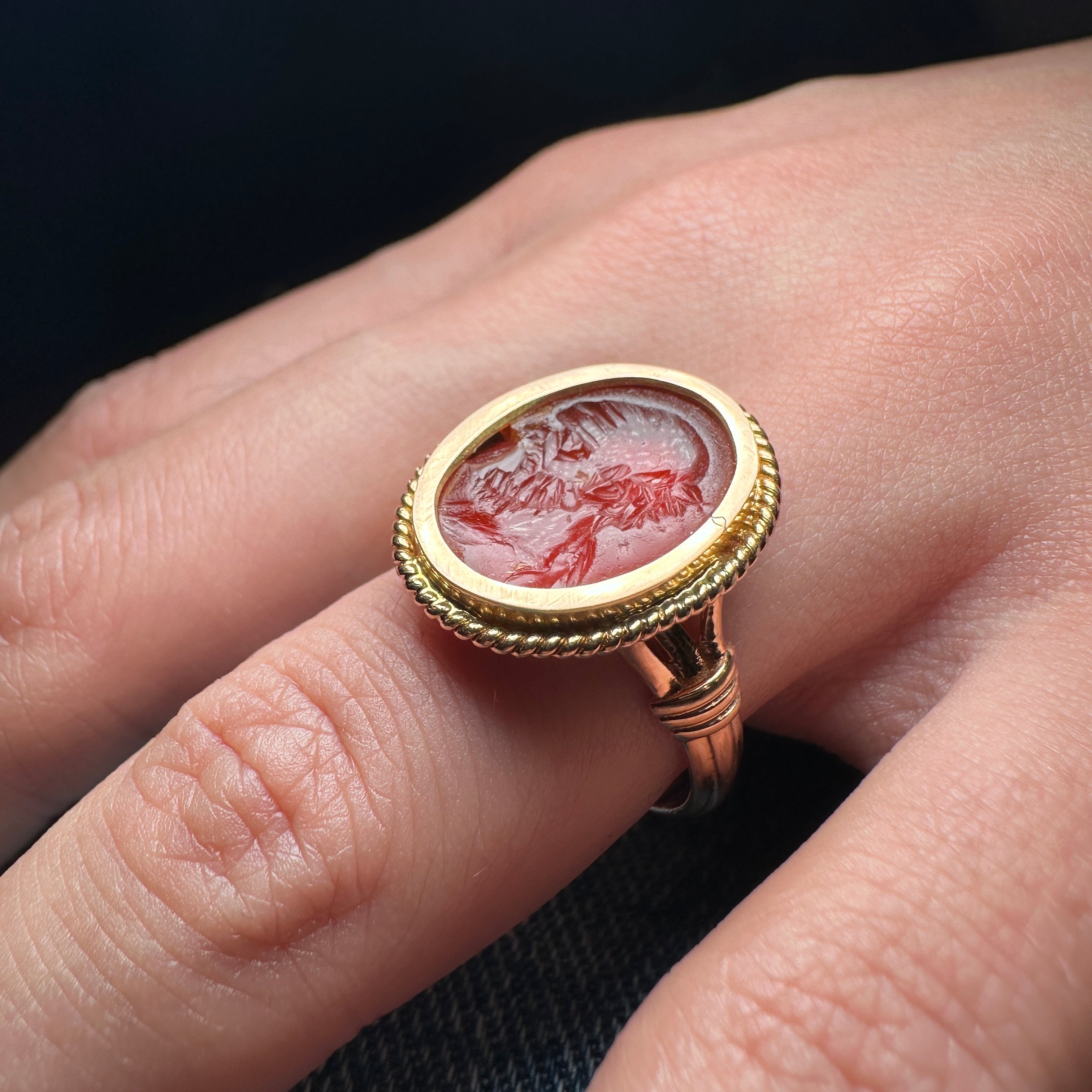 Intaglio ring