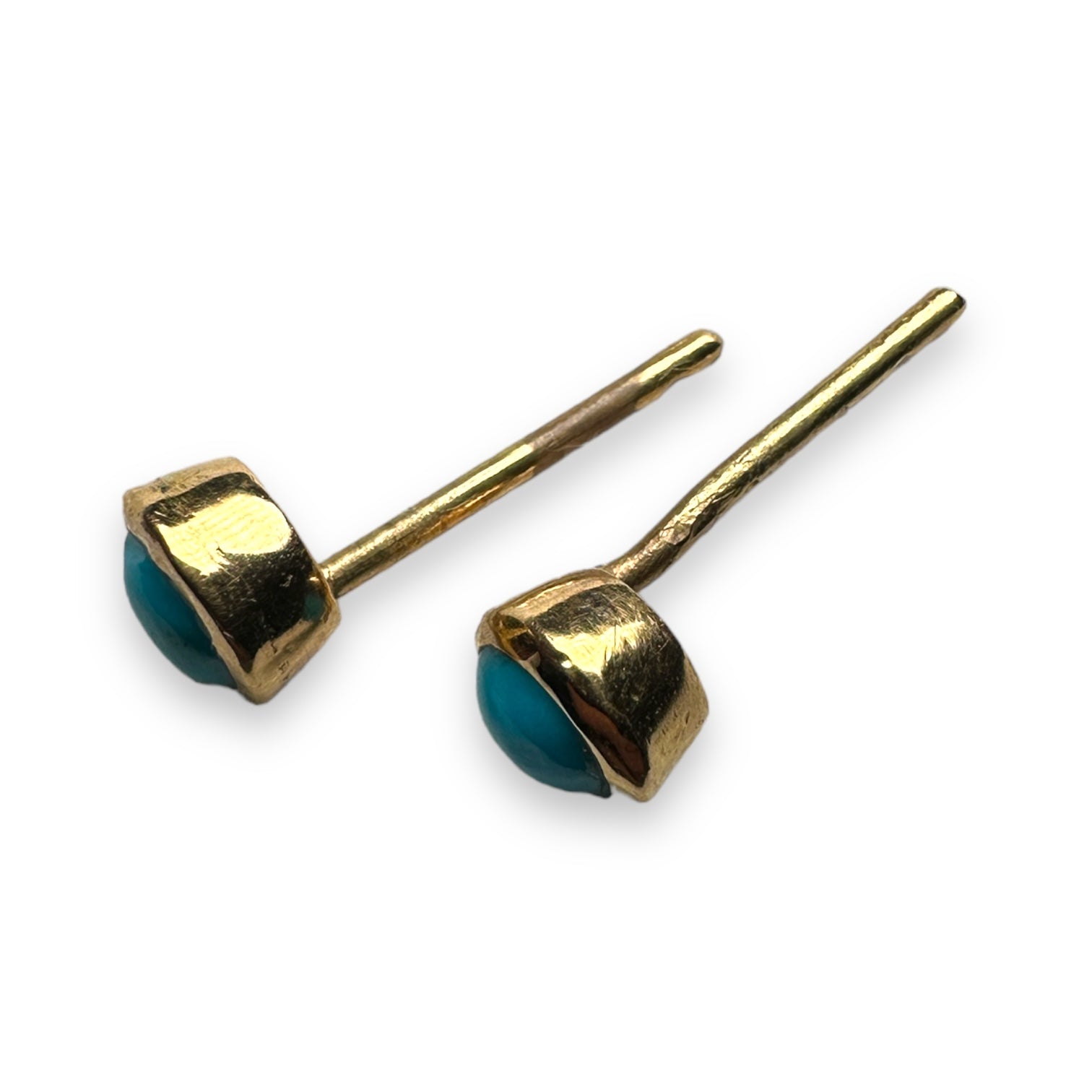 Turquoise gold earring