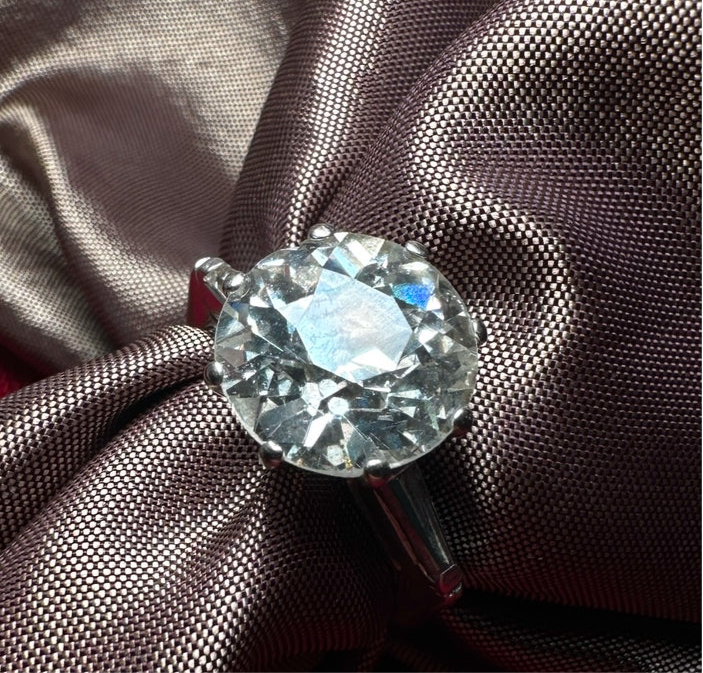 Diamond ring by Janesich