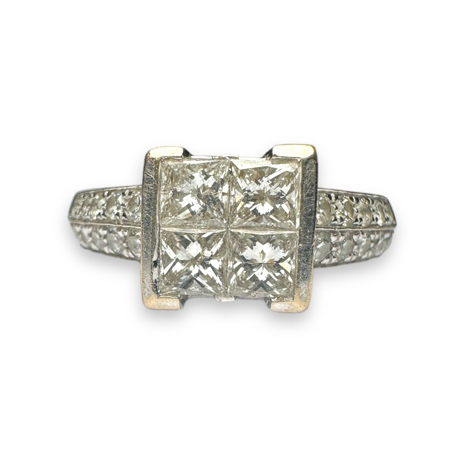 Diamond engagement ring