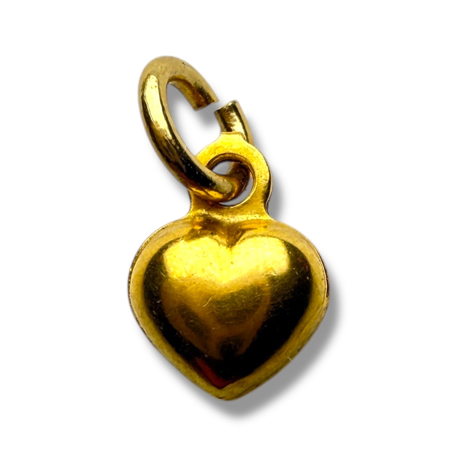 9k gold heart pendant