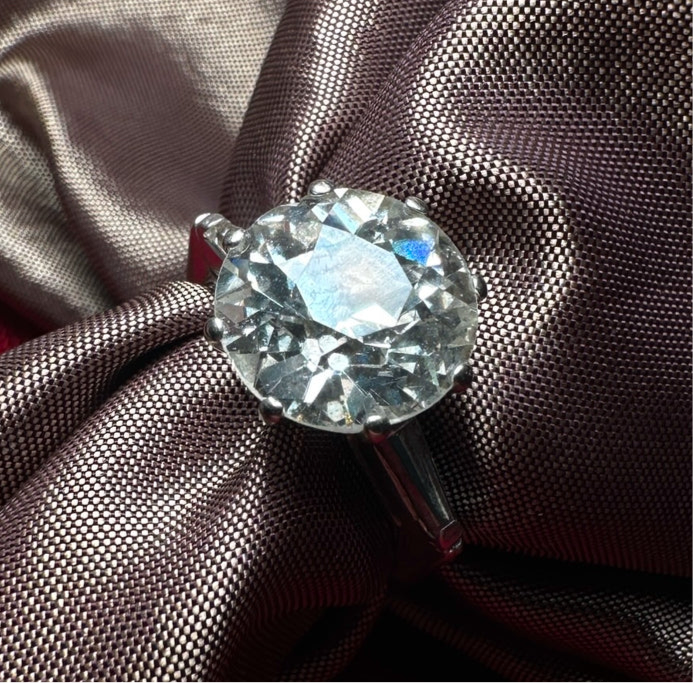 Diamond ring by Janesich