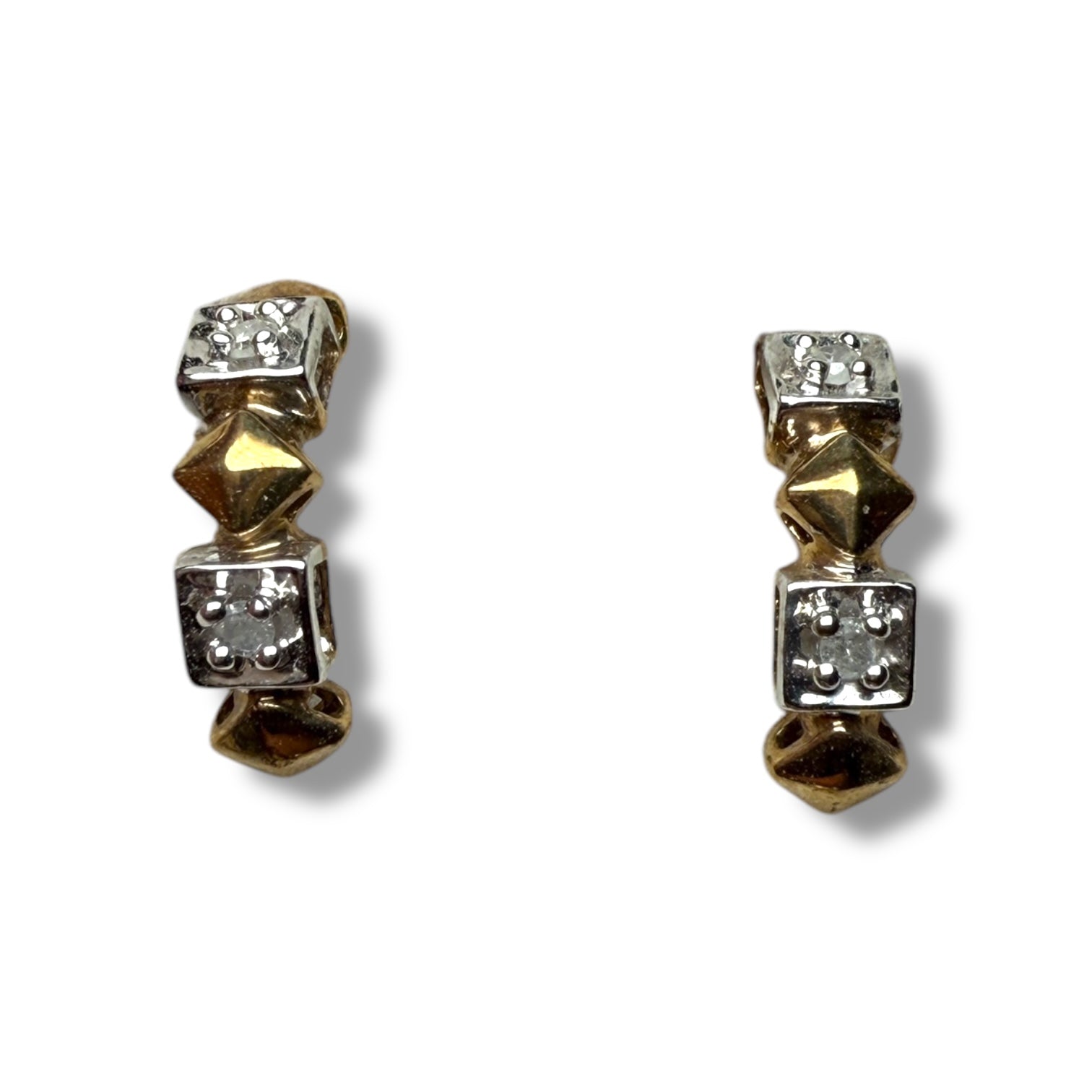 9k gold diamonds earring