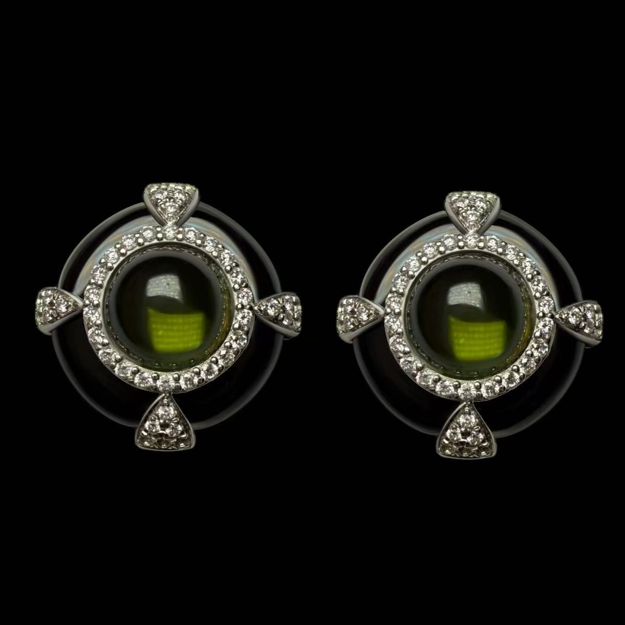 Cabochon-cut Platinum StudEarrings