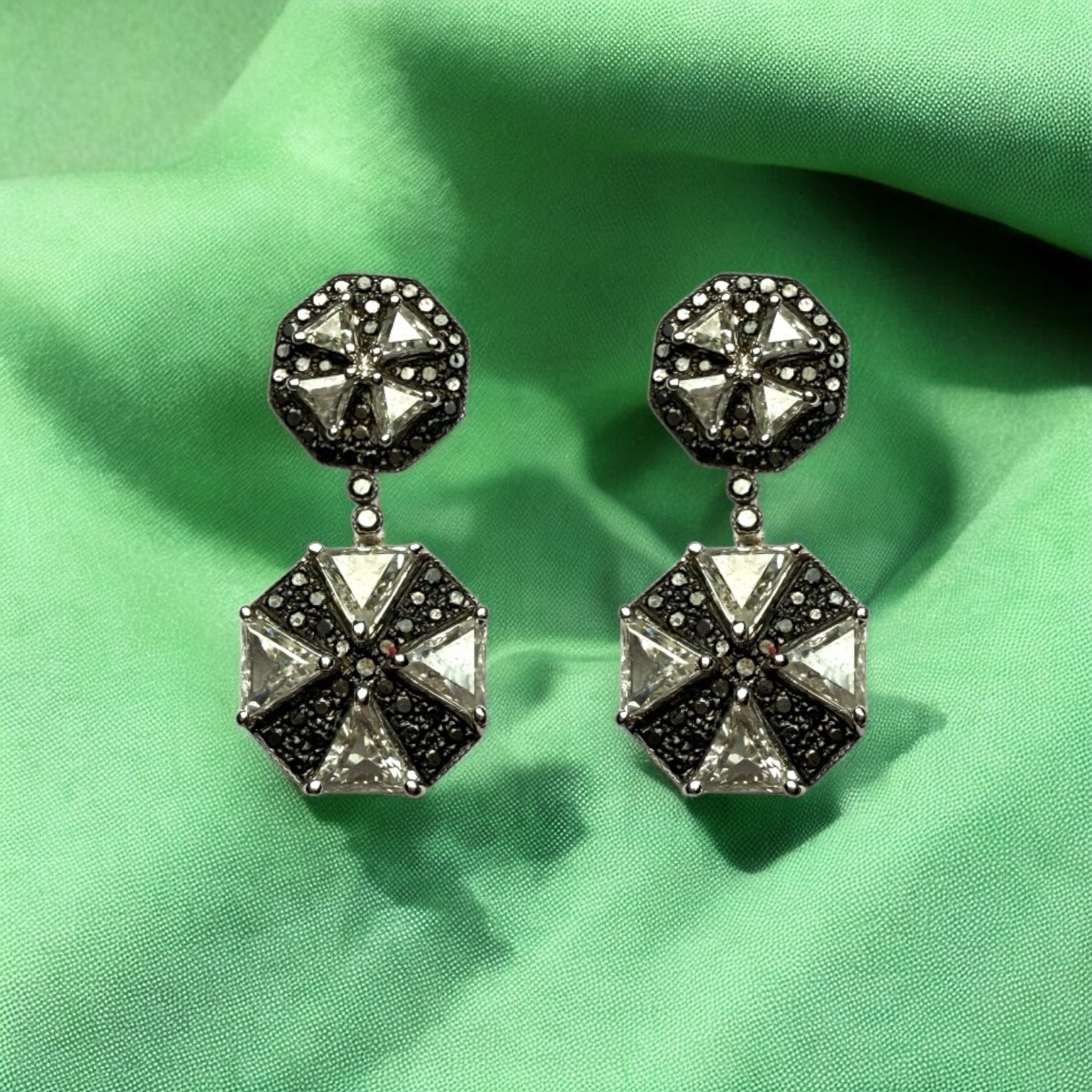 Diamonds drop earring