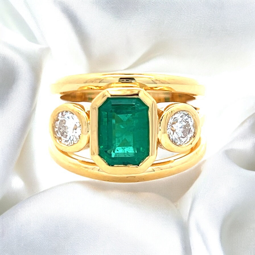 14kt Yellow Gold Ring with Natural Emerald and Diamonds – 1.39ct Center Stone