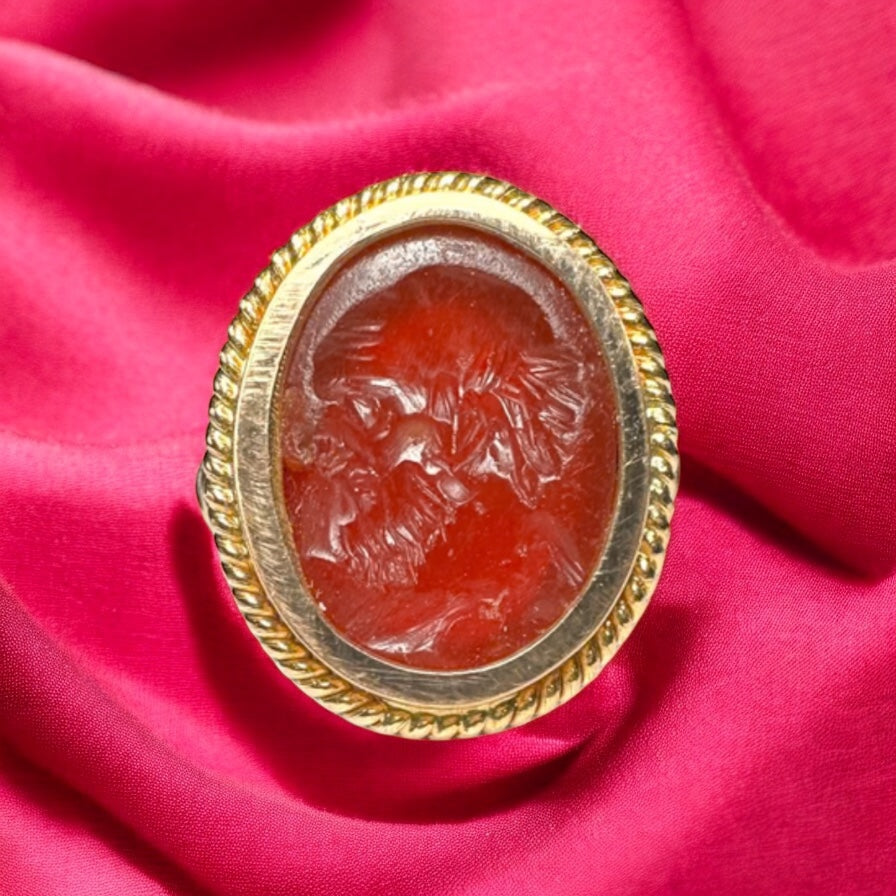 Intaglio ring