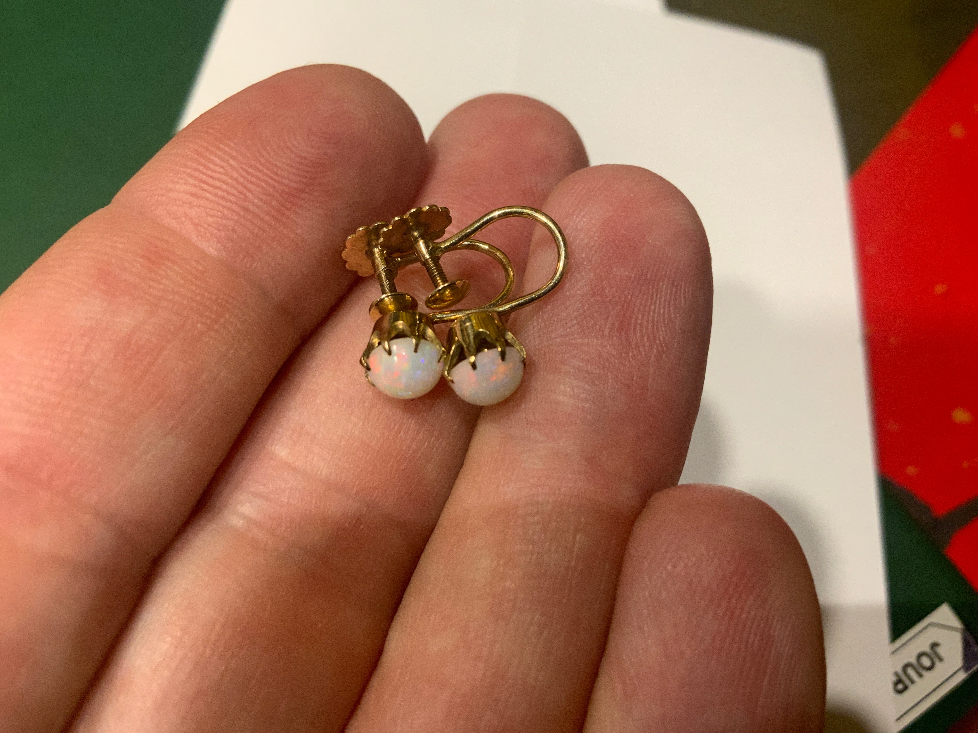 Opal Stud Earrings in 9ct Gold