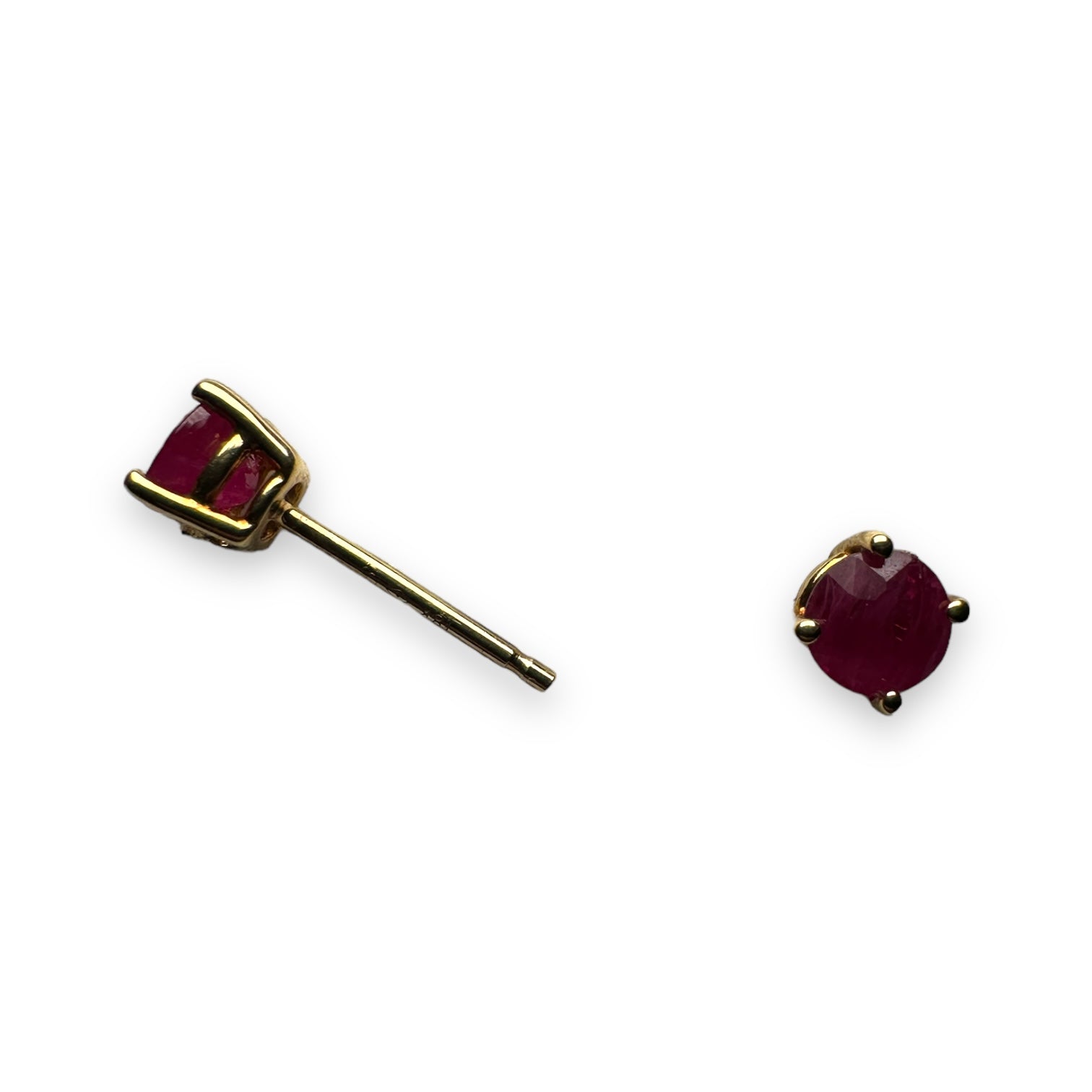 18k gold Ruby earring