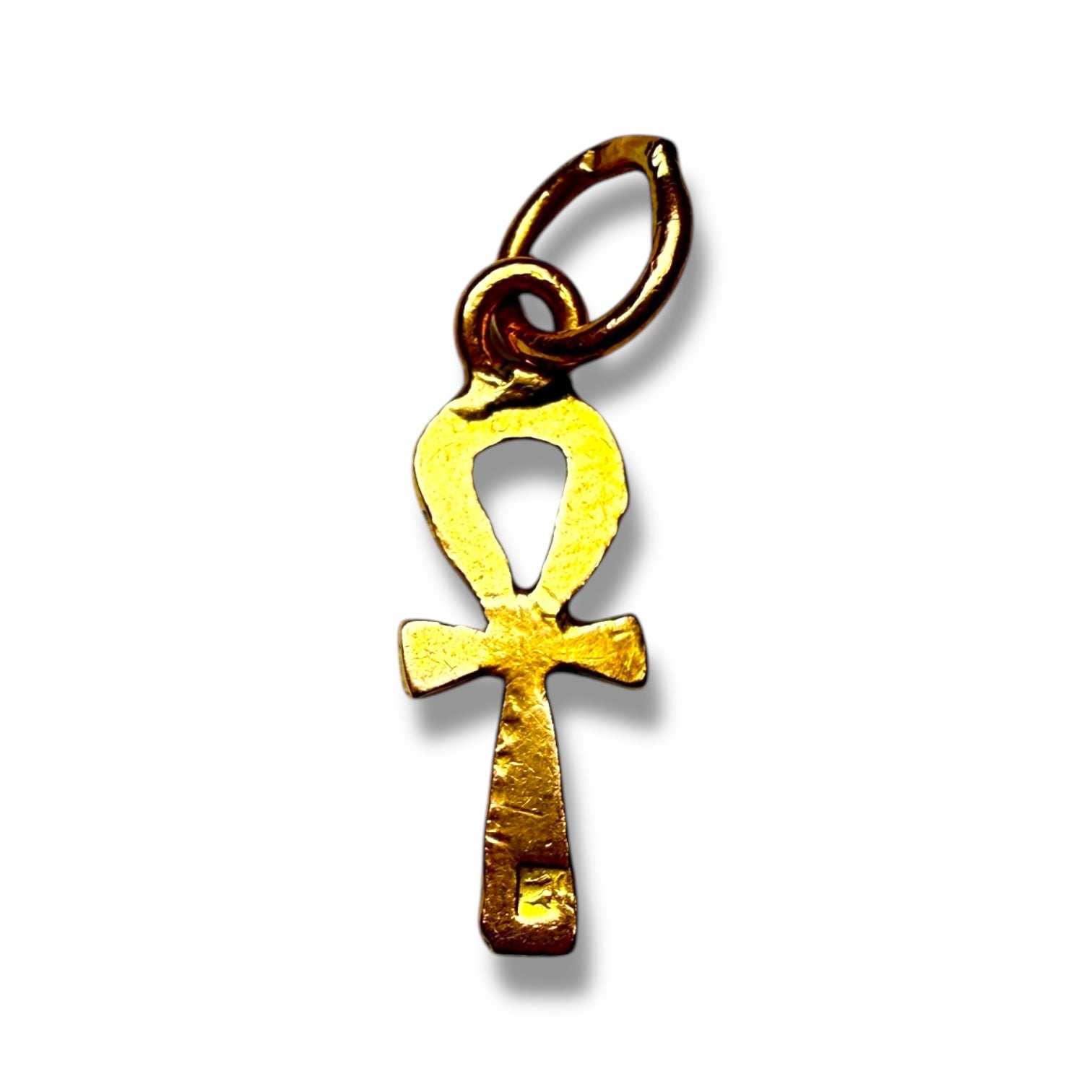 9k gold egyptian pendant