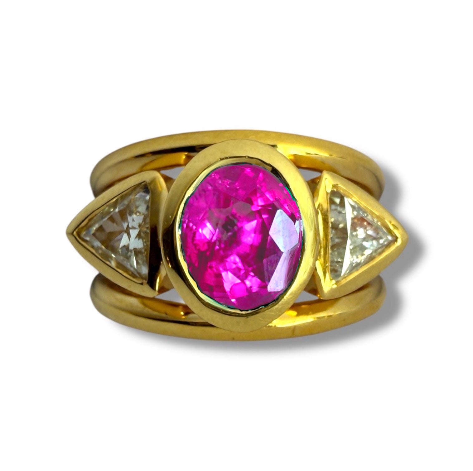 Bold Elegance: 9k & 18k Gold Ring with Trillion Diamonds and Vibrant Gemstone