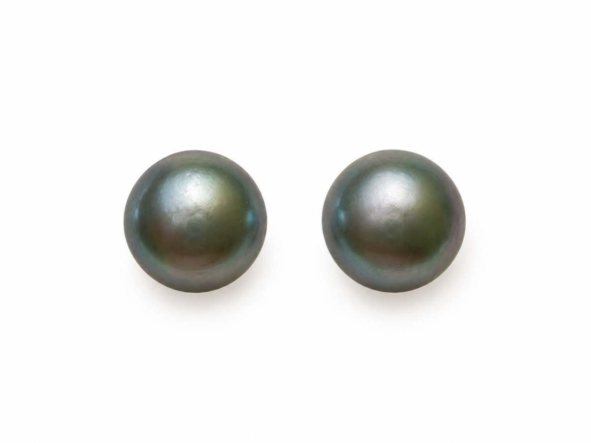 9k gold black pearl earring