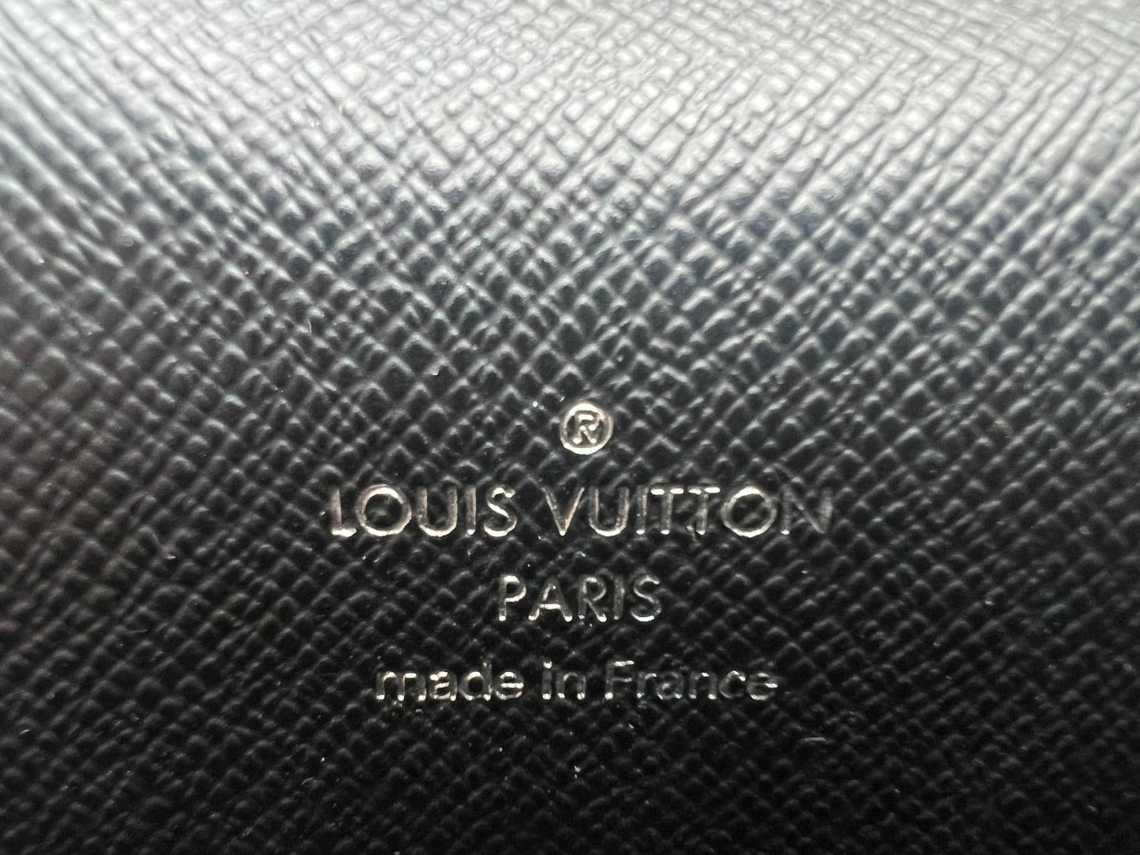 A sapphire and diamond ring