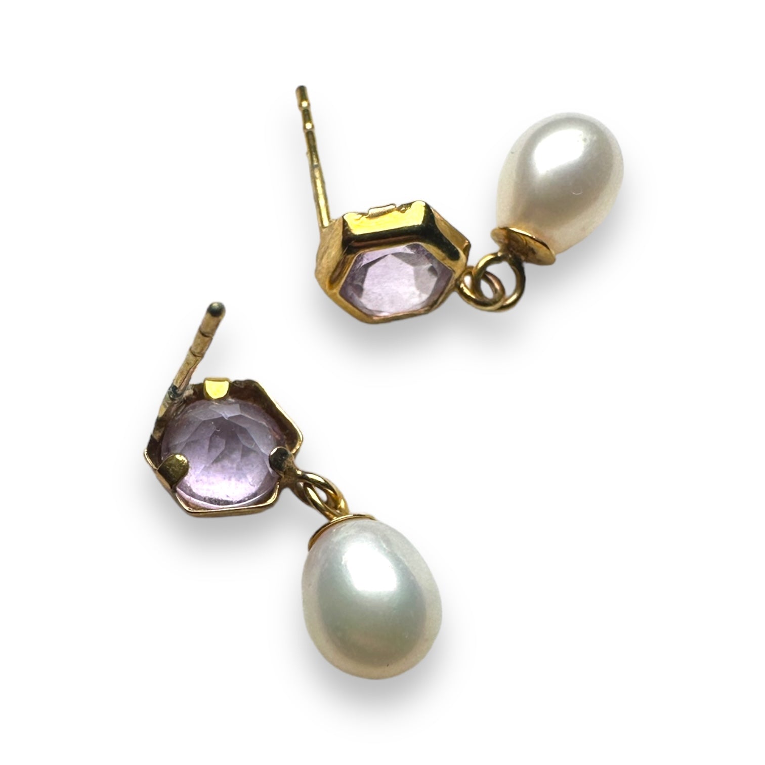 9k Amethyst and pearl gold earring