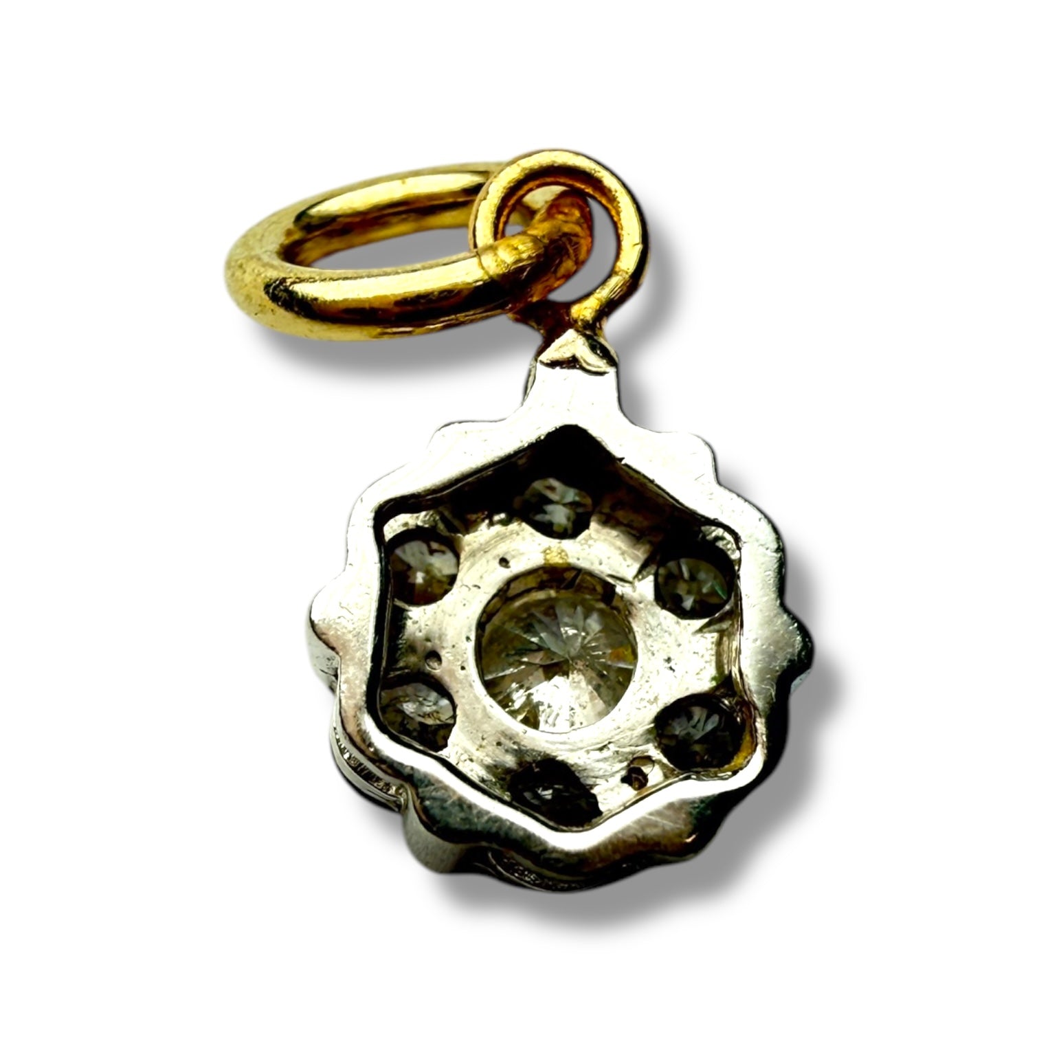 9k gold diamond pendant