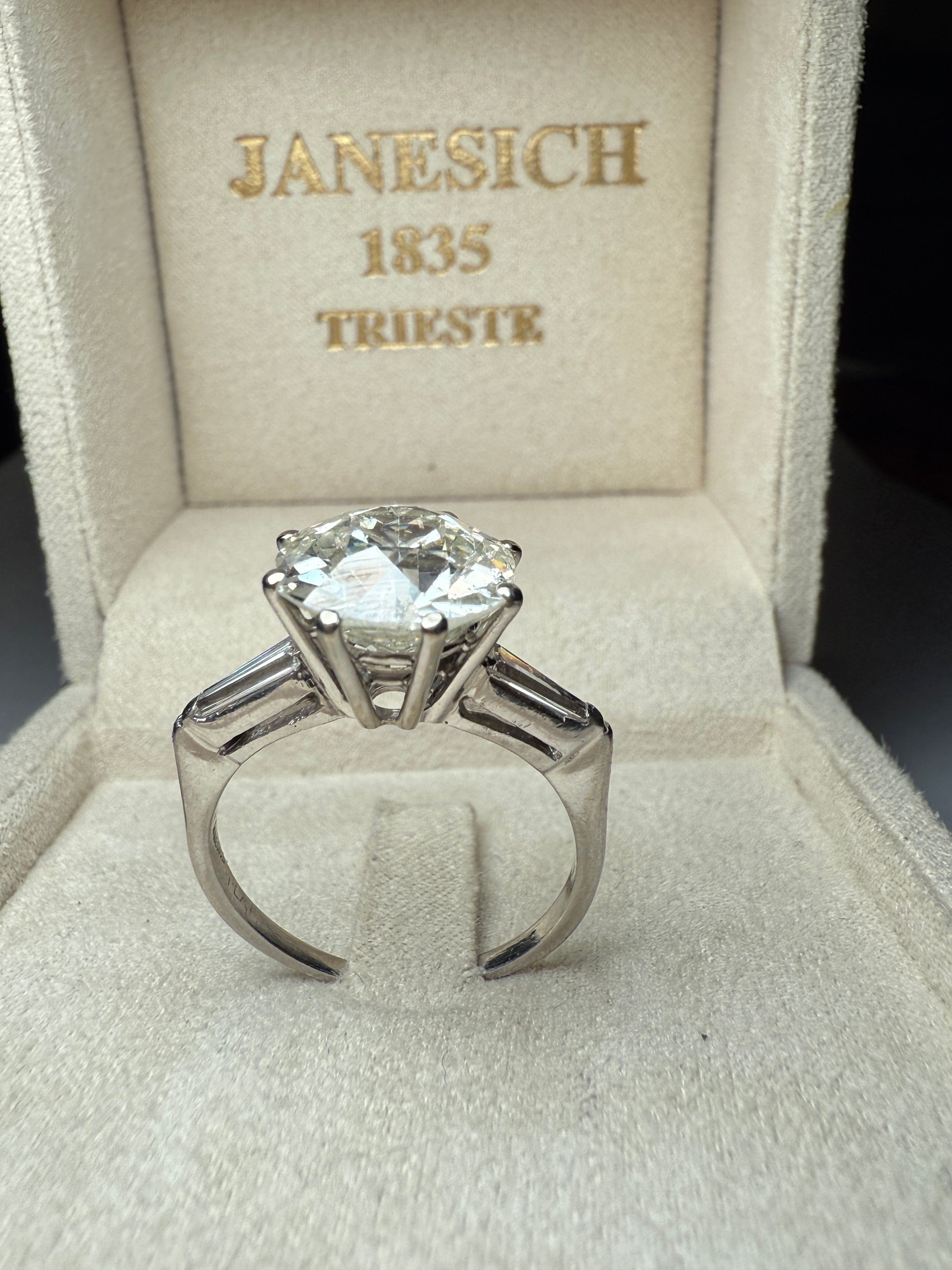 Diamond ring by Janesich