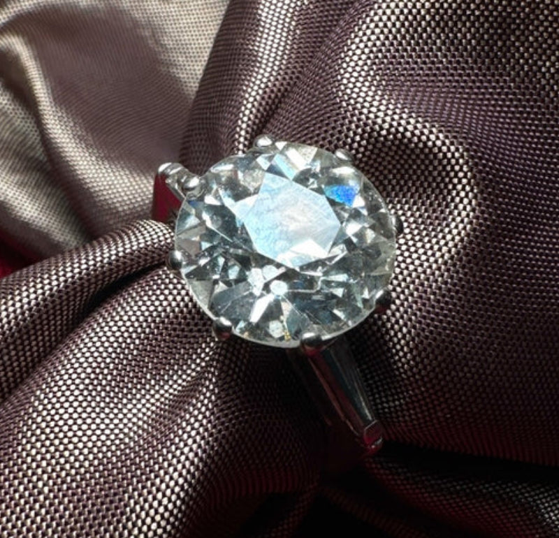 Diamond ring by Janesich