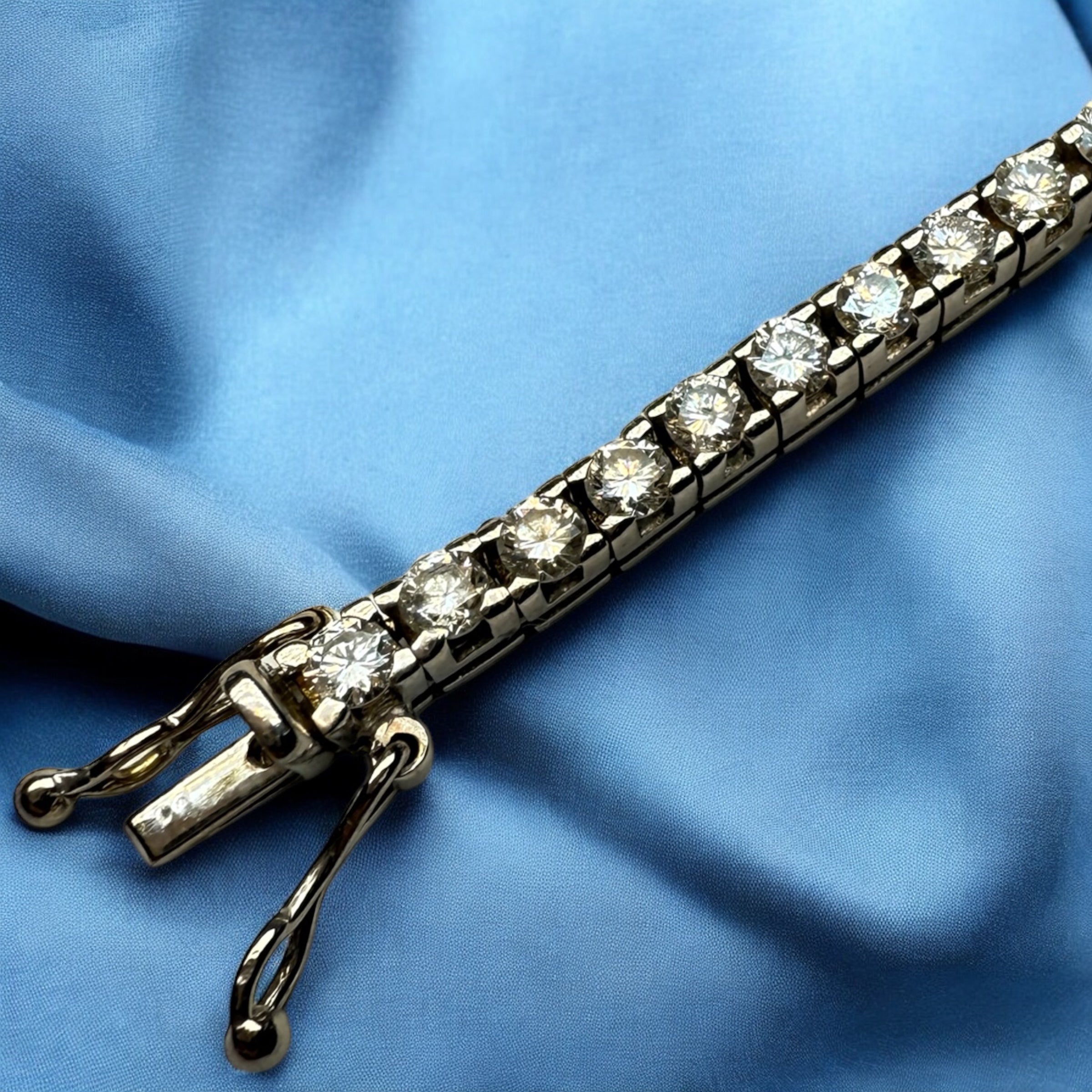 Tennis diamonds bracelet