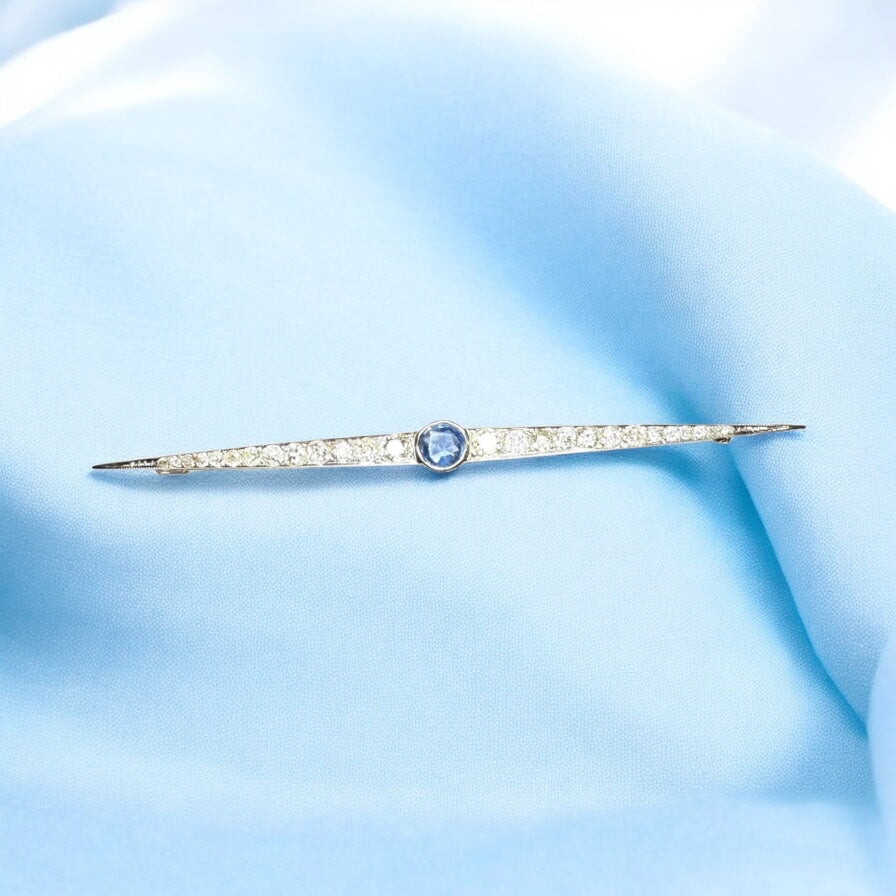 Sapphire and diamonds brooch