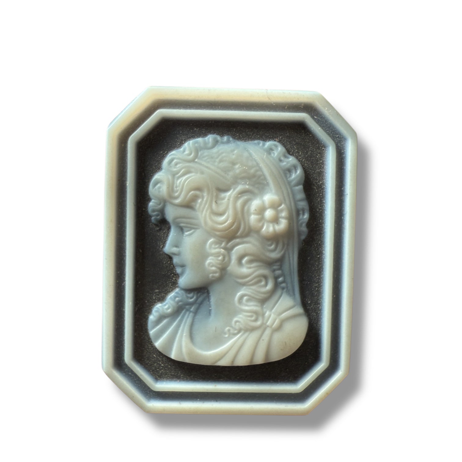 Vintage Onyx Cameo – Lady with Flower in Hair