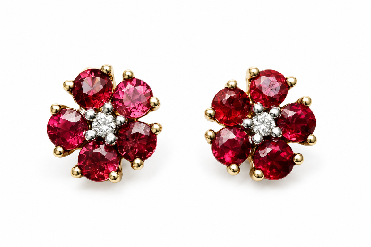 Boucle d'oreille en or 9 carats, rubis et diamants