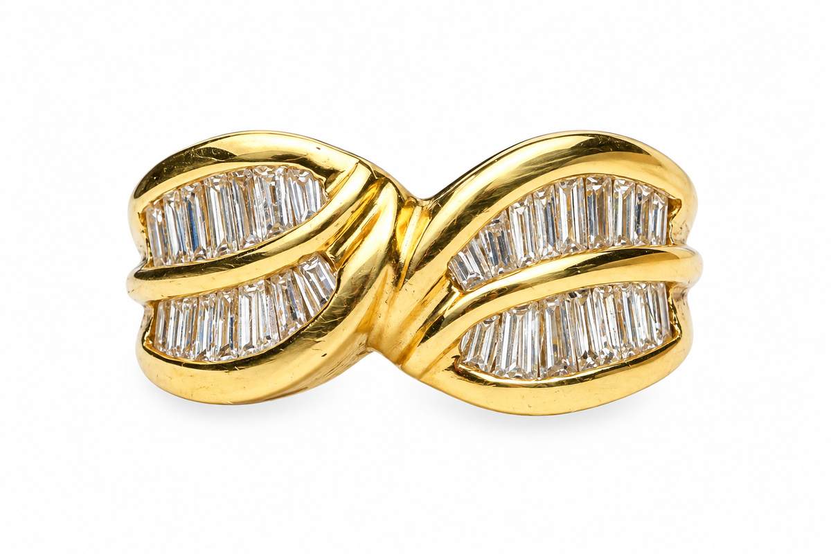 Vintage Baguette Diamond Crossover Ring in 18k Yellow Gold
