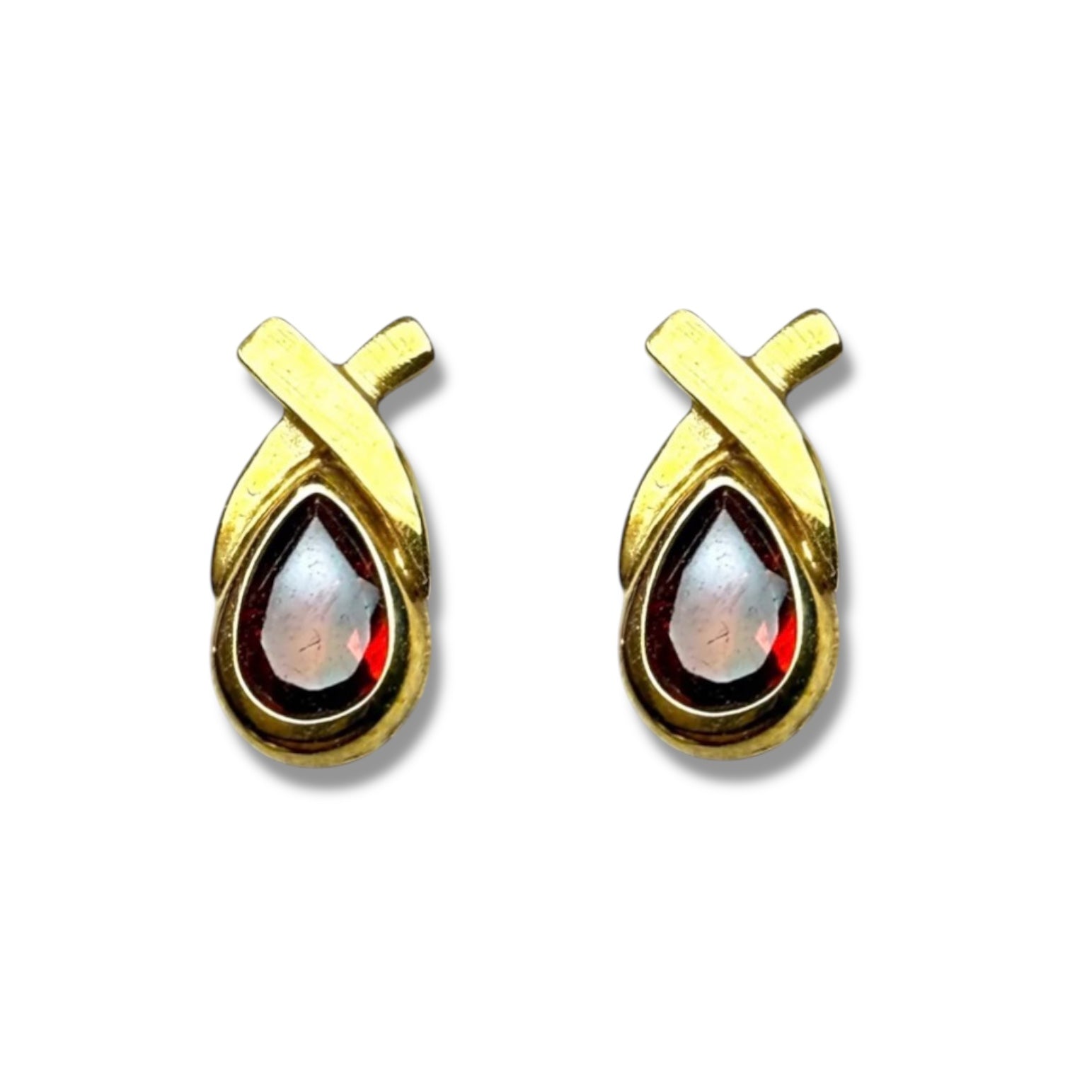 9k gold garnet earring