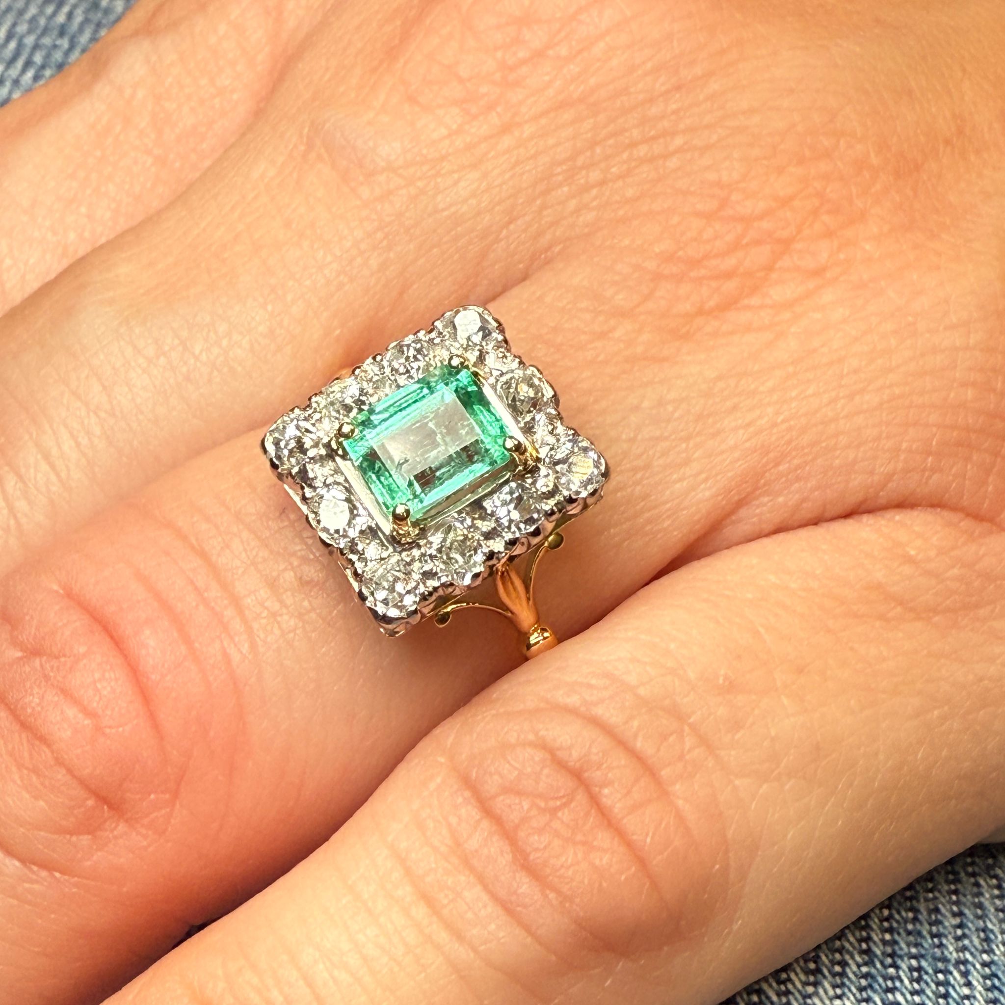 Emerald and Diamond Cluster Ring | 18k Gold | 5g | Size S