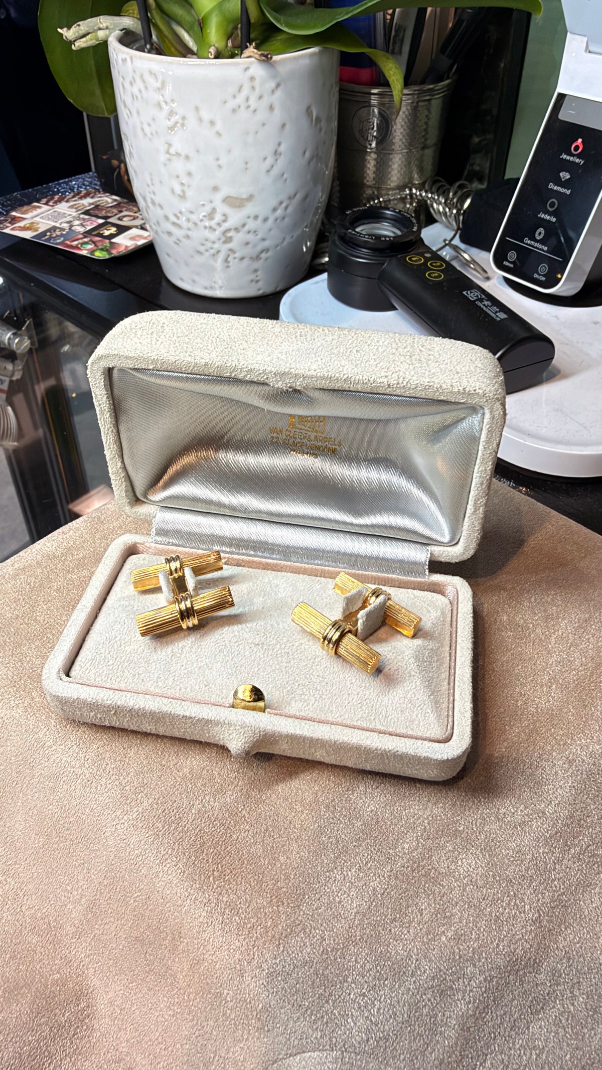 Van Cleef & Arpels 18ct Yellow Gold Cufflinks