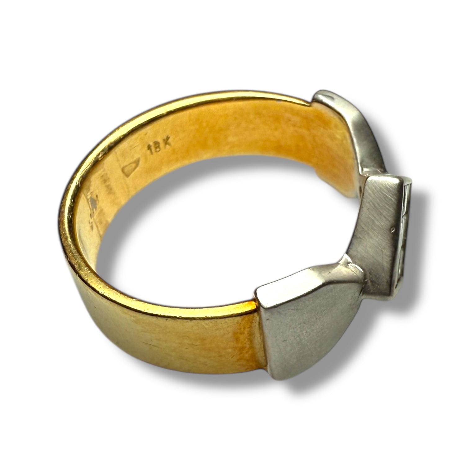 18k gold engagement ring