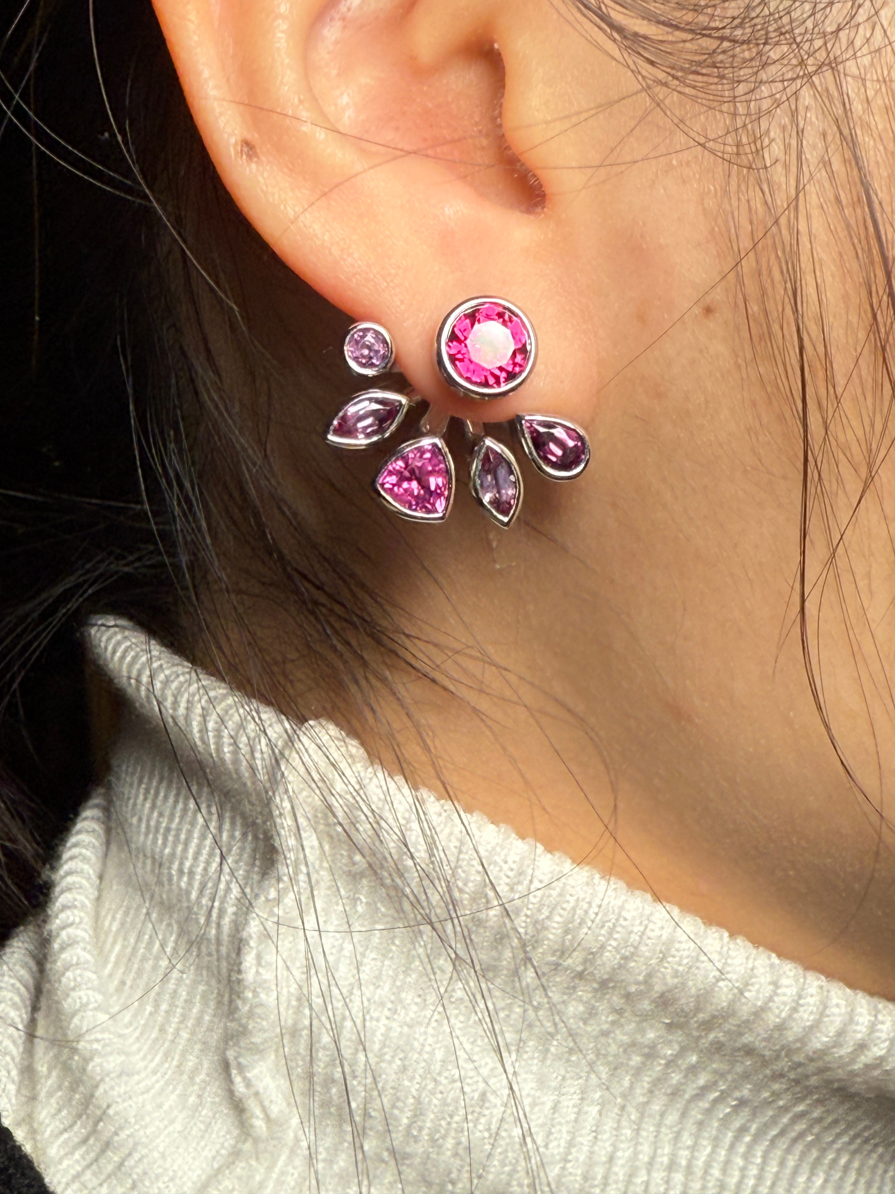 Blooming Flowers 18K GoldStud Earrings