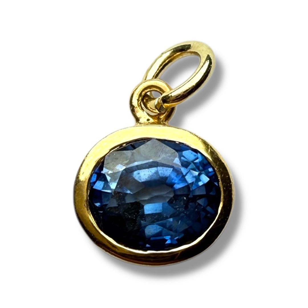 Sapphire pendant 18k gold for women
