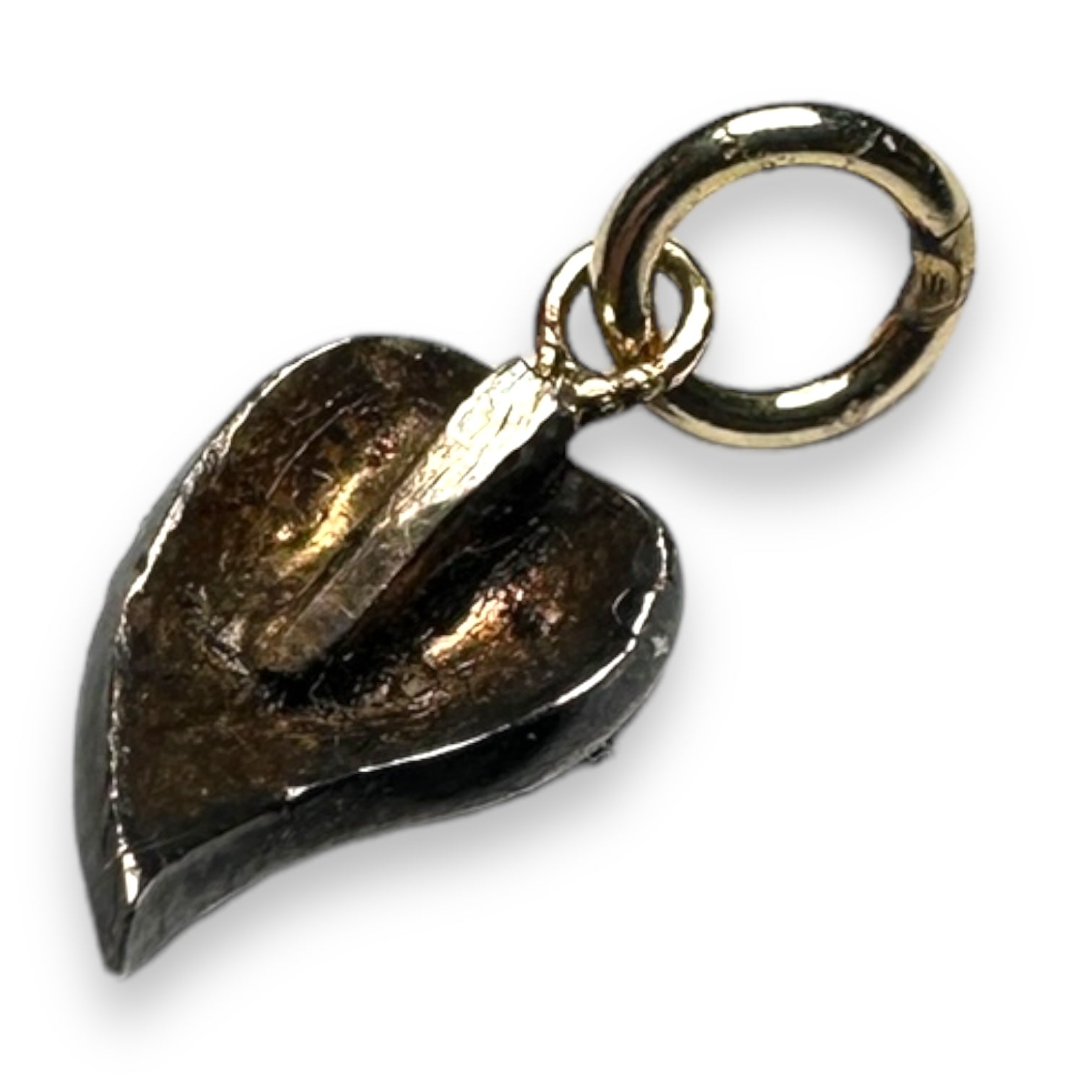 Delicate Leaf-Shaped Pendant in Silver and Gold with Pearl