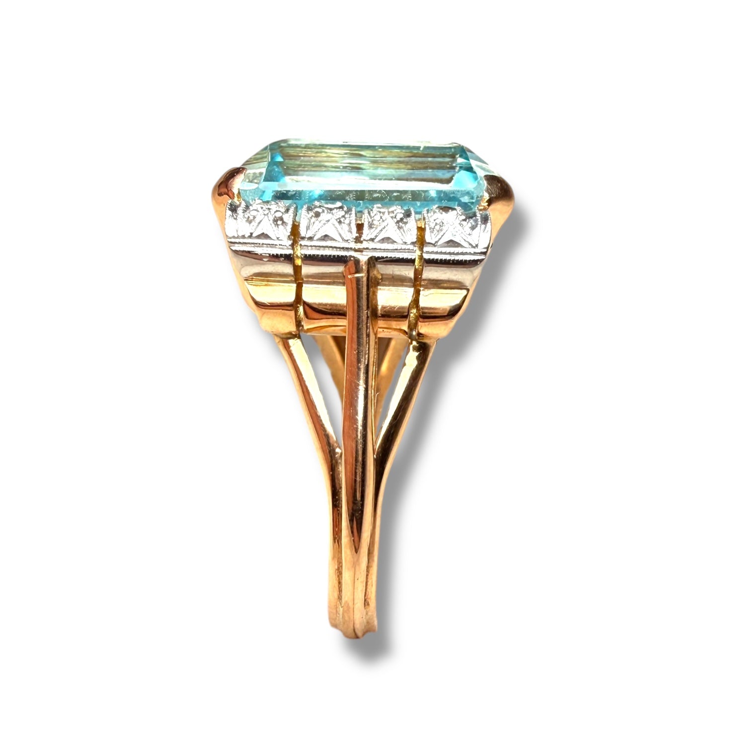Vintage 18K Gold Aquamarine and Diamond Ring – 15.46ct Emerald Cut