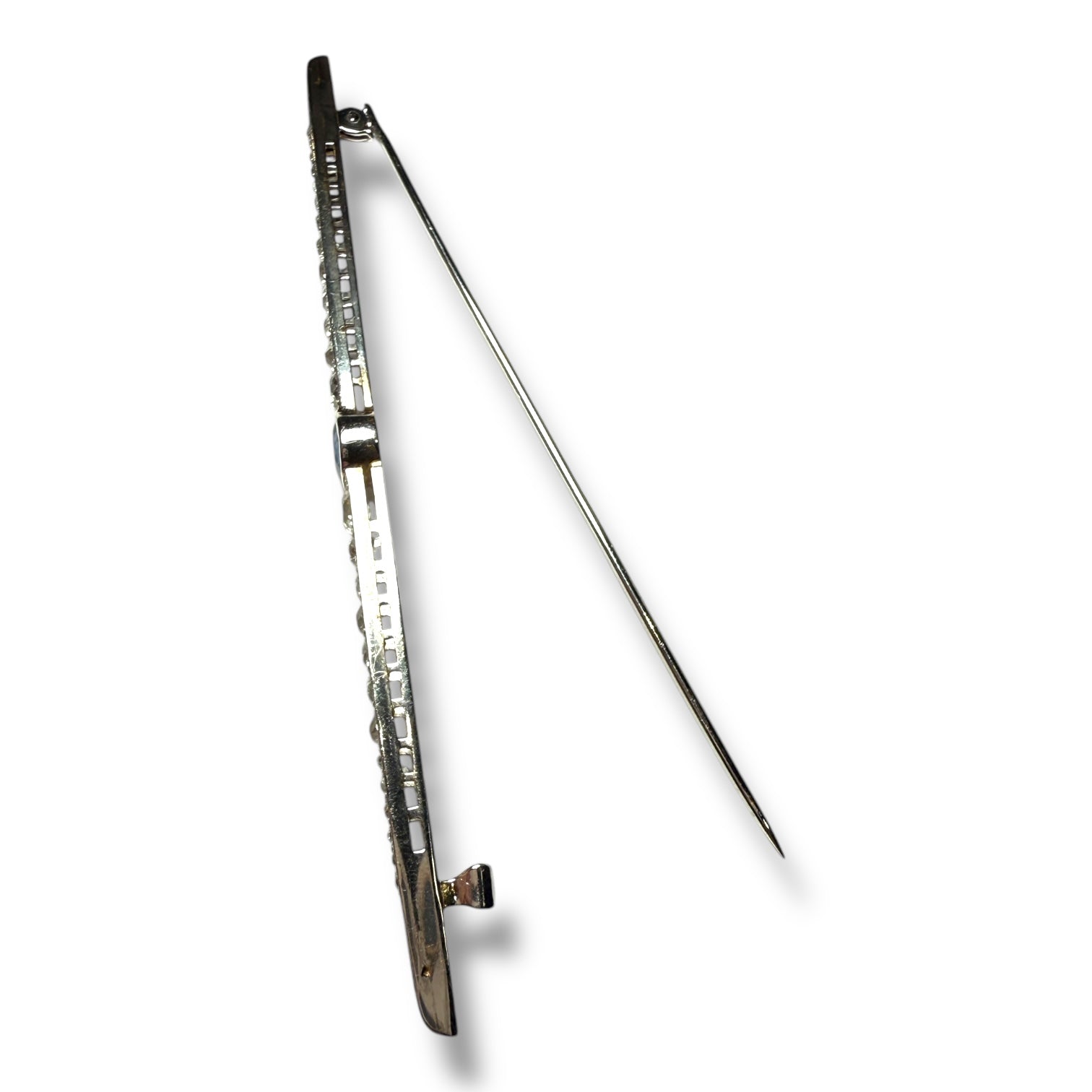 Sapphire and diamonds brooch