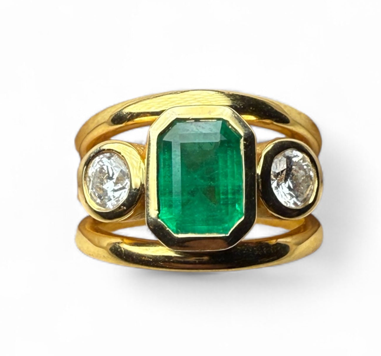 14kt Yellow Gold Ring with Natural Emerald and Diamonds – 1.39ct Center Stone
