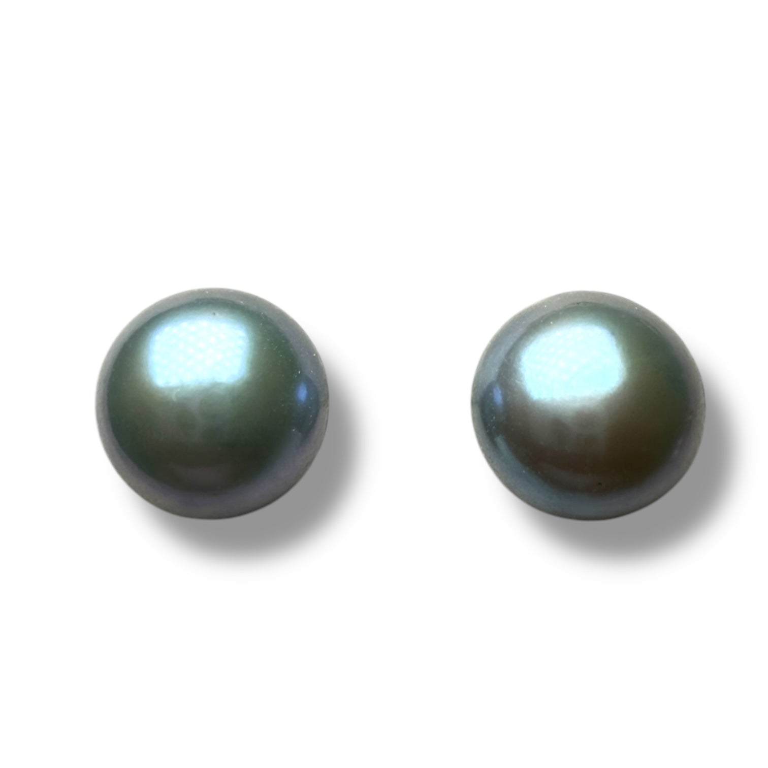 9k gold black pearl earring