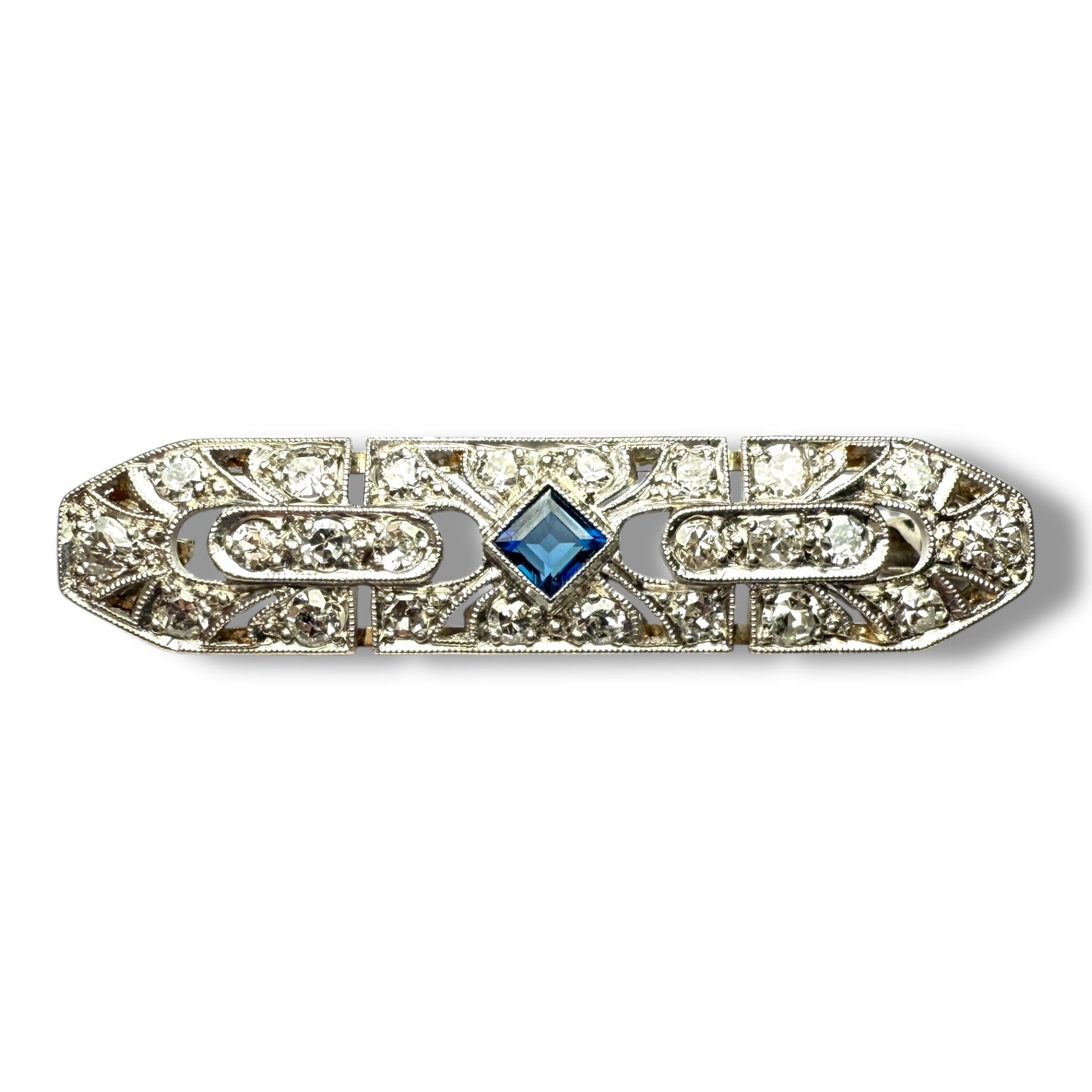 Sapphire and diamonds brooch