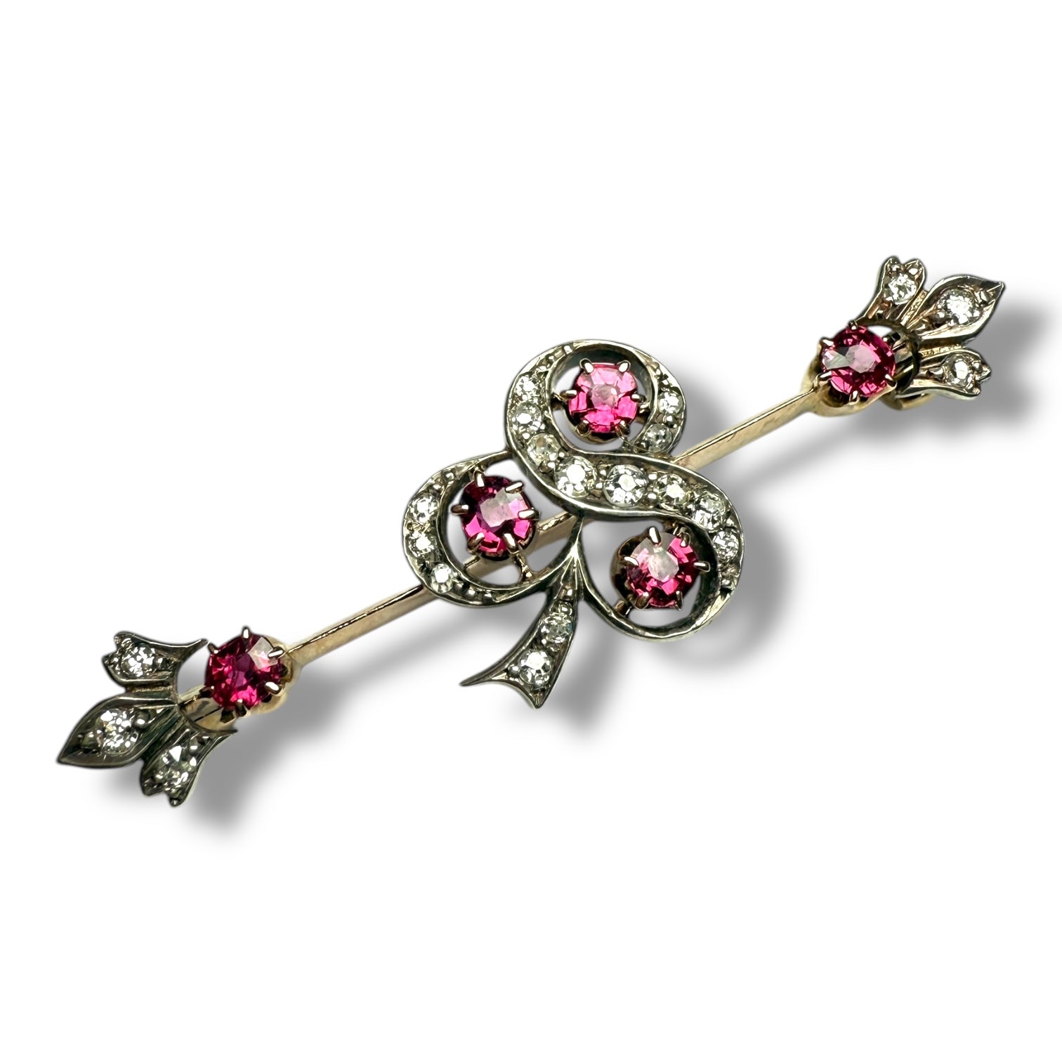 Spinel and diamonds brooch
