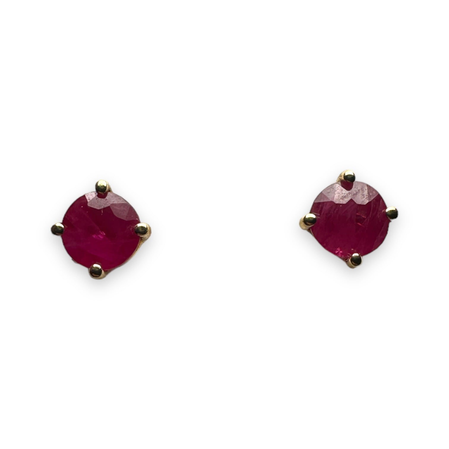 18k gold Ruby earring