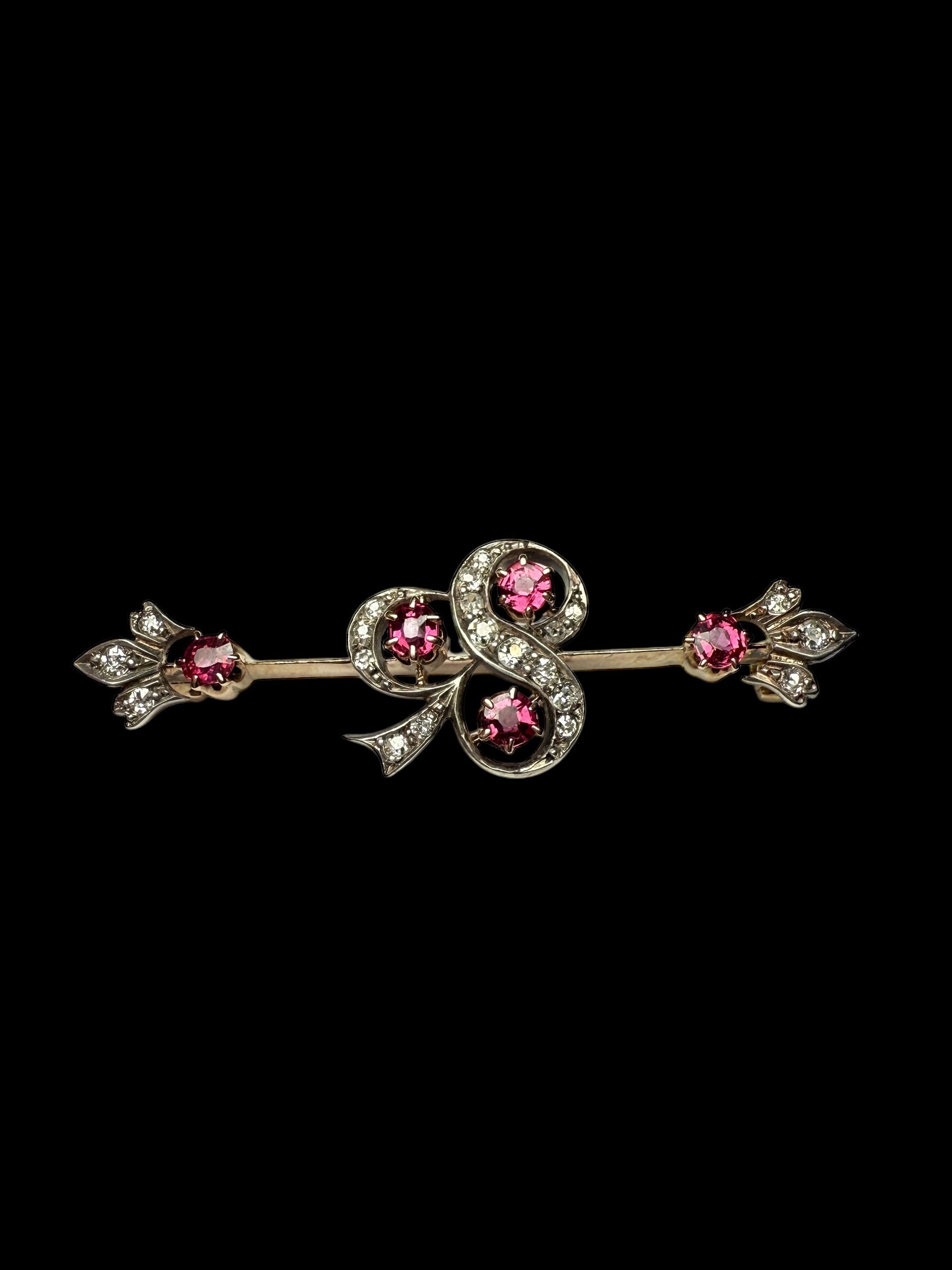 Spinel and diamonds brooch