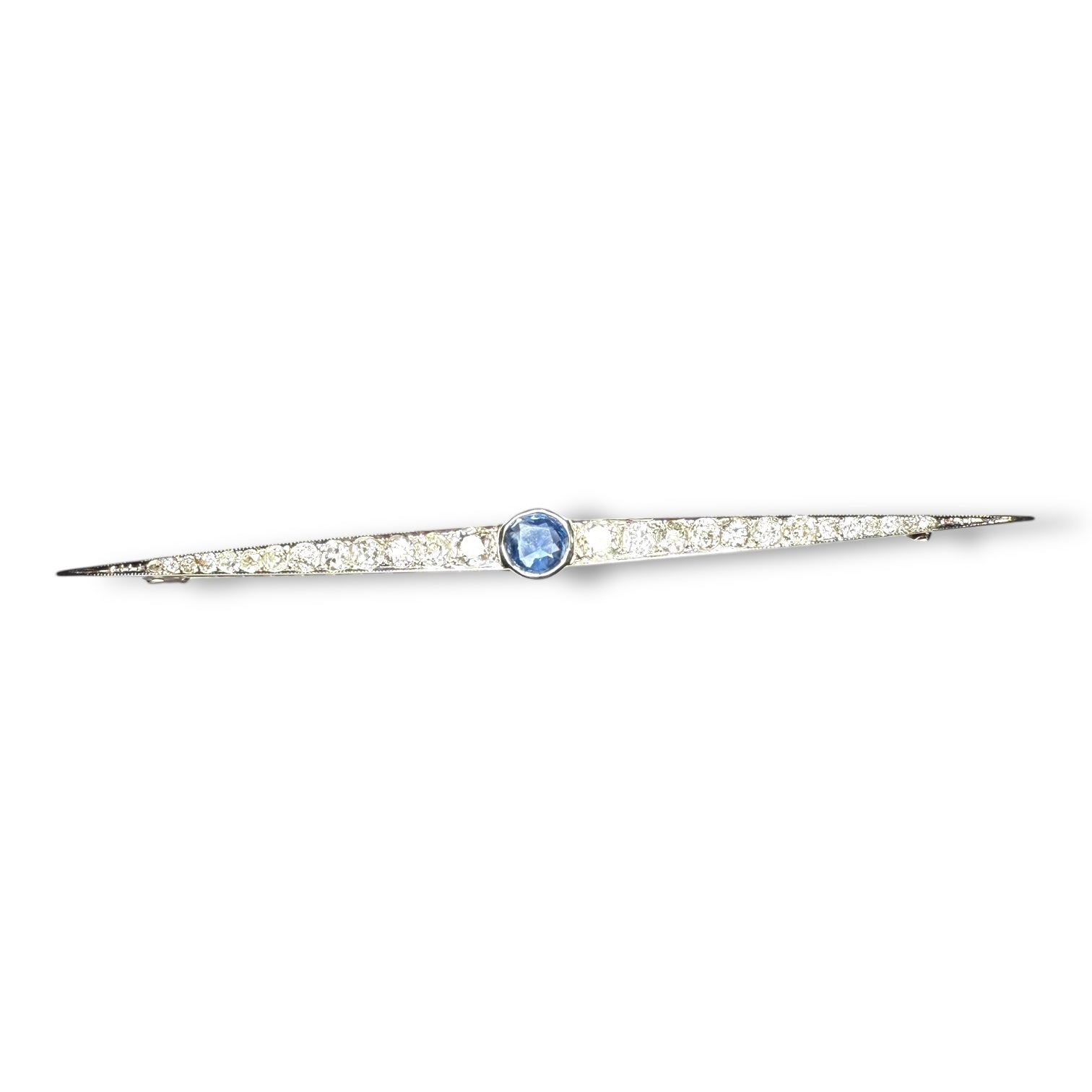 Sapphire and diamonds brooch