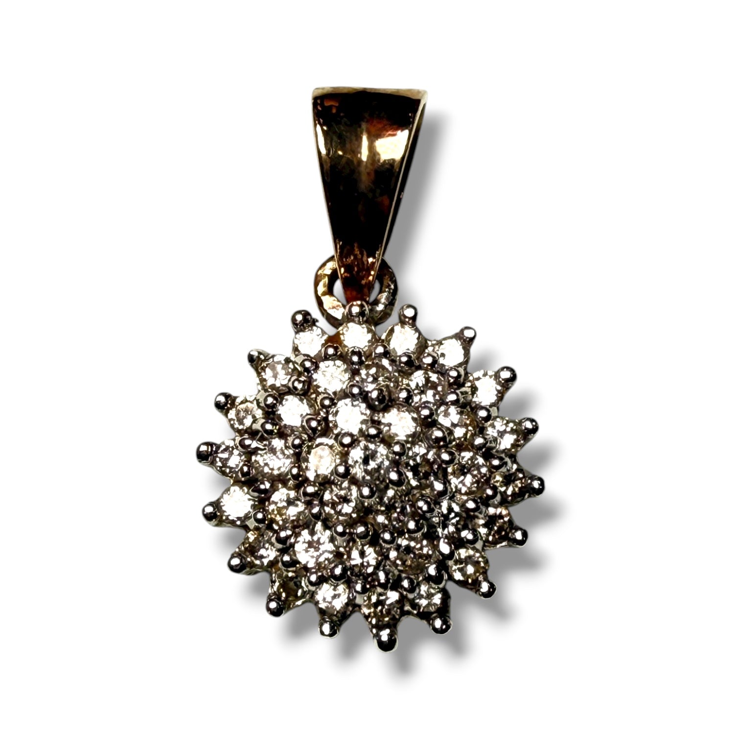 9k Gold Diamond Cluster Pendant – 1.8g / 0.40ct Diamonds