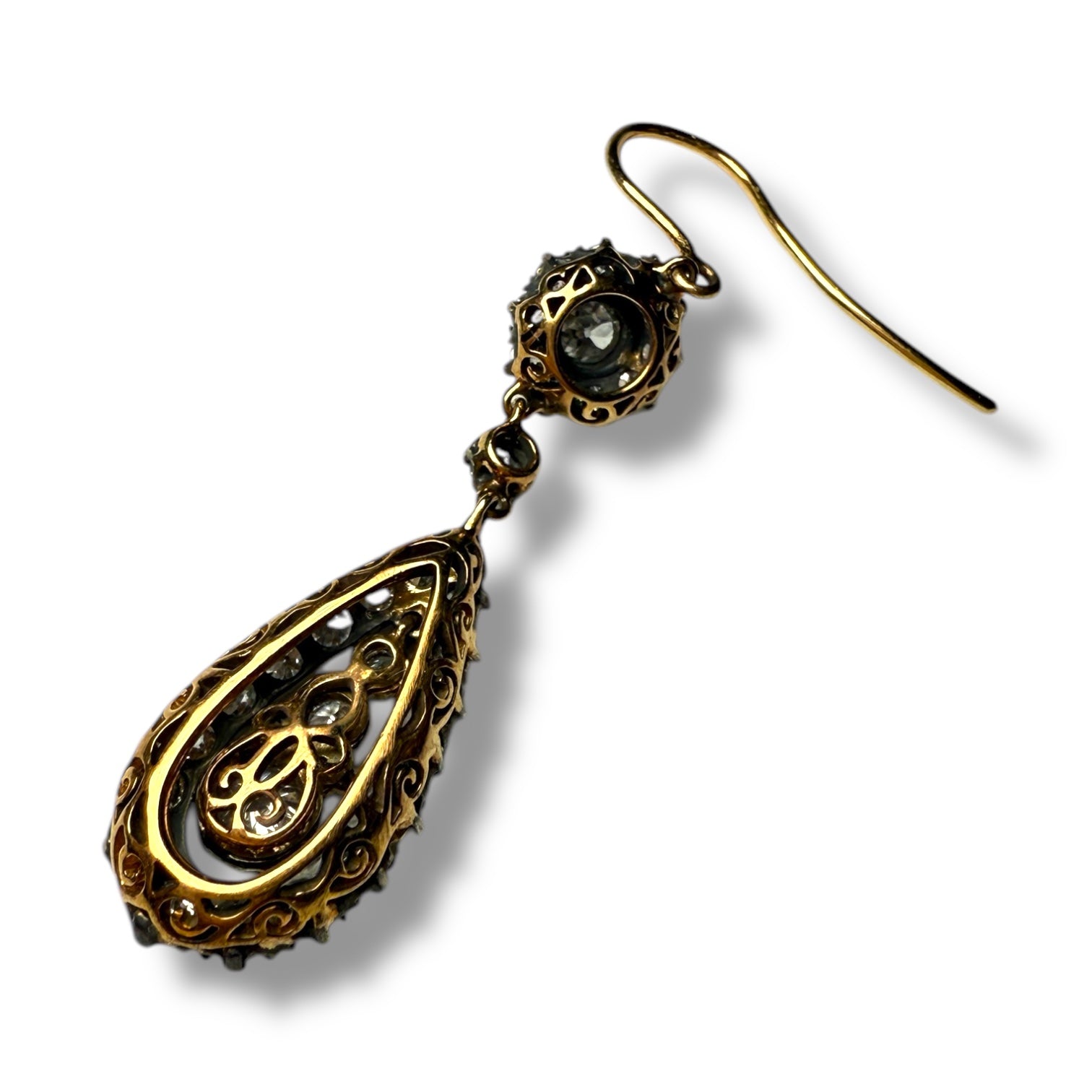 Diamonds drop earring