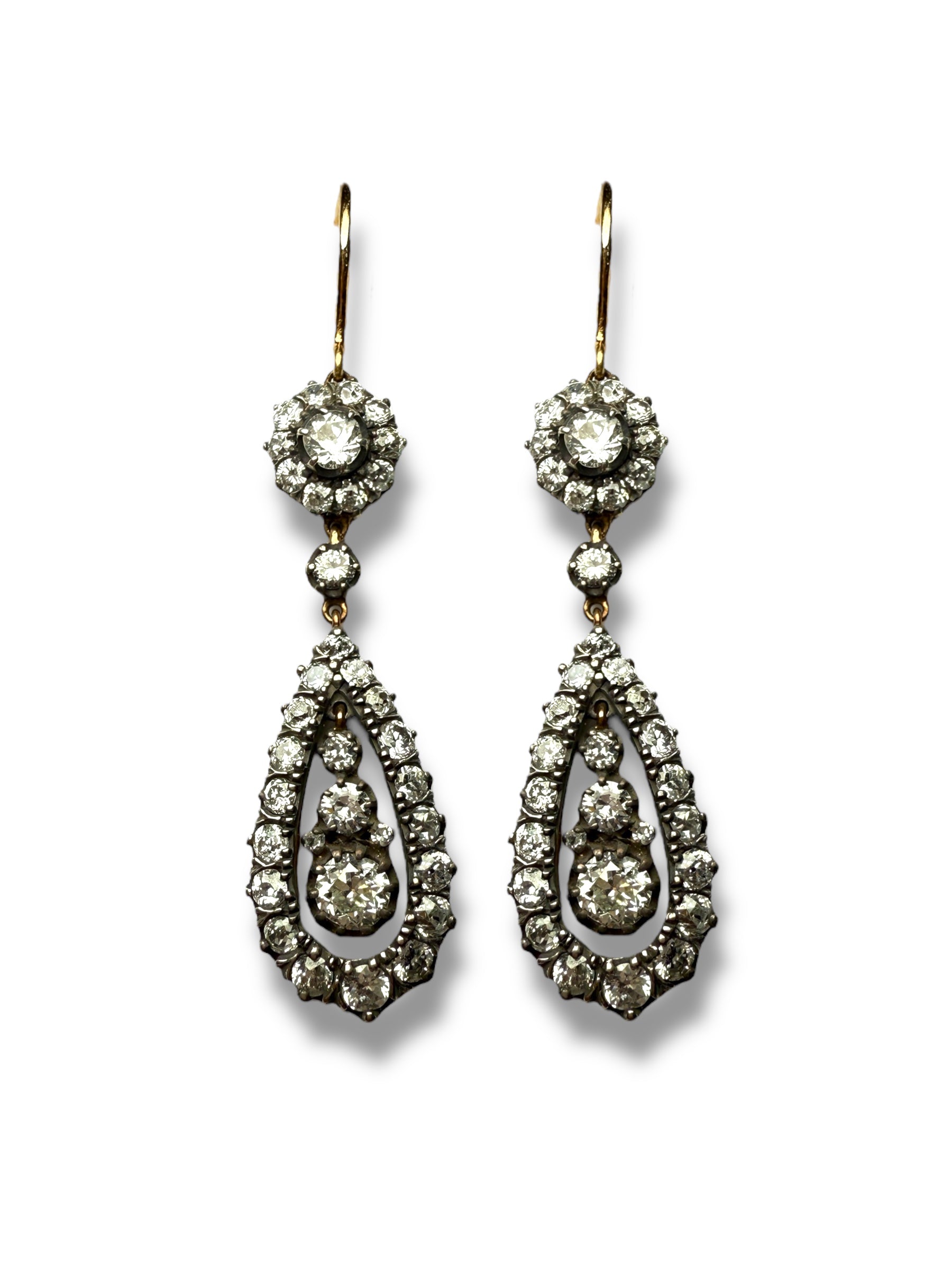 Diamonds drop earring
