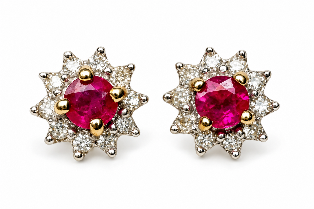 Boucle d'oreille en or 9 carats, rubis et diamants