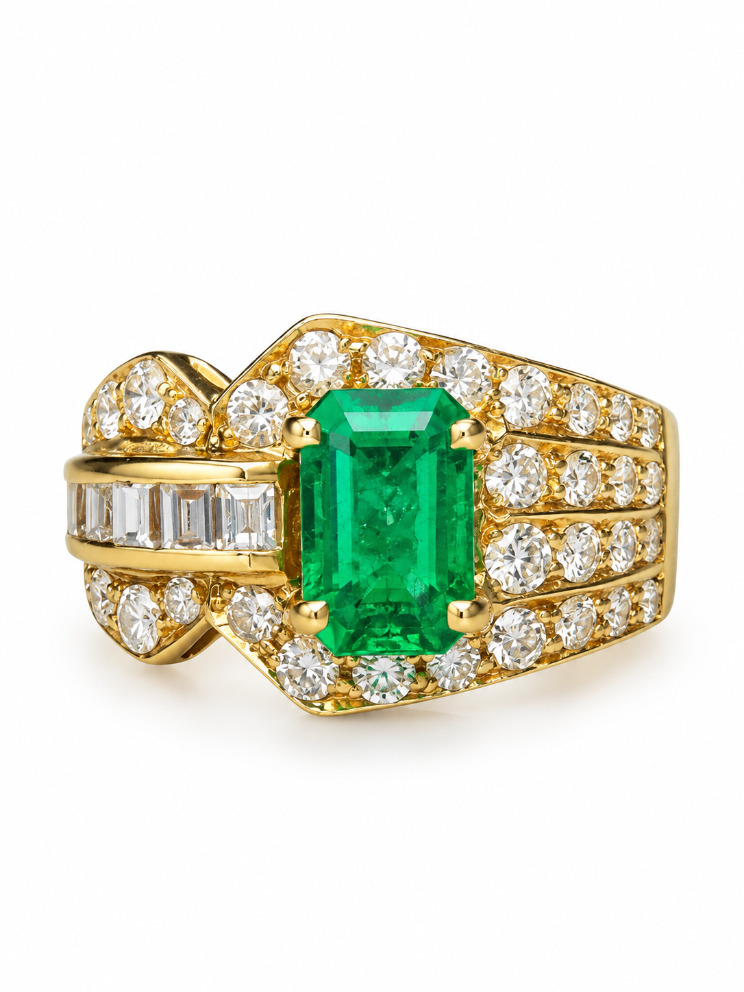 Emerald and diamond ring